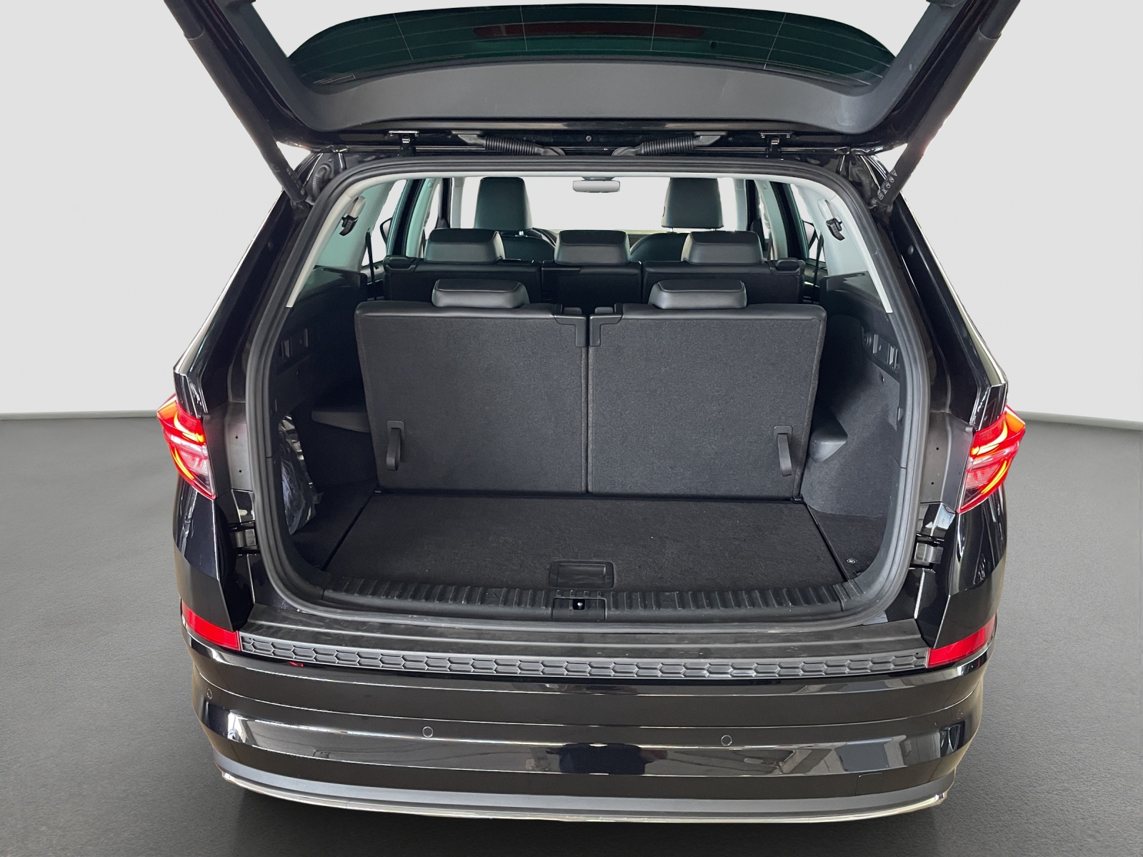 SKODA Kodiaq 2.0 TSI 4x4 L&K-image-9