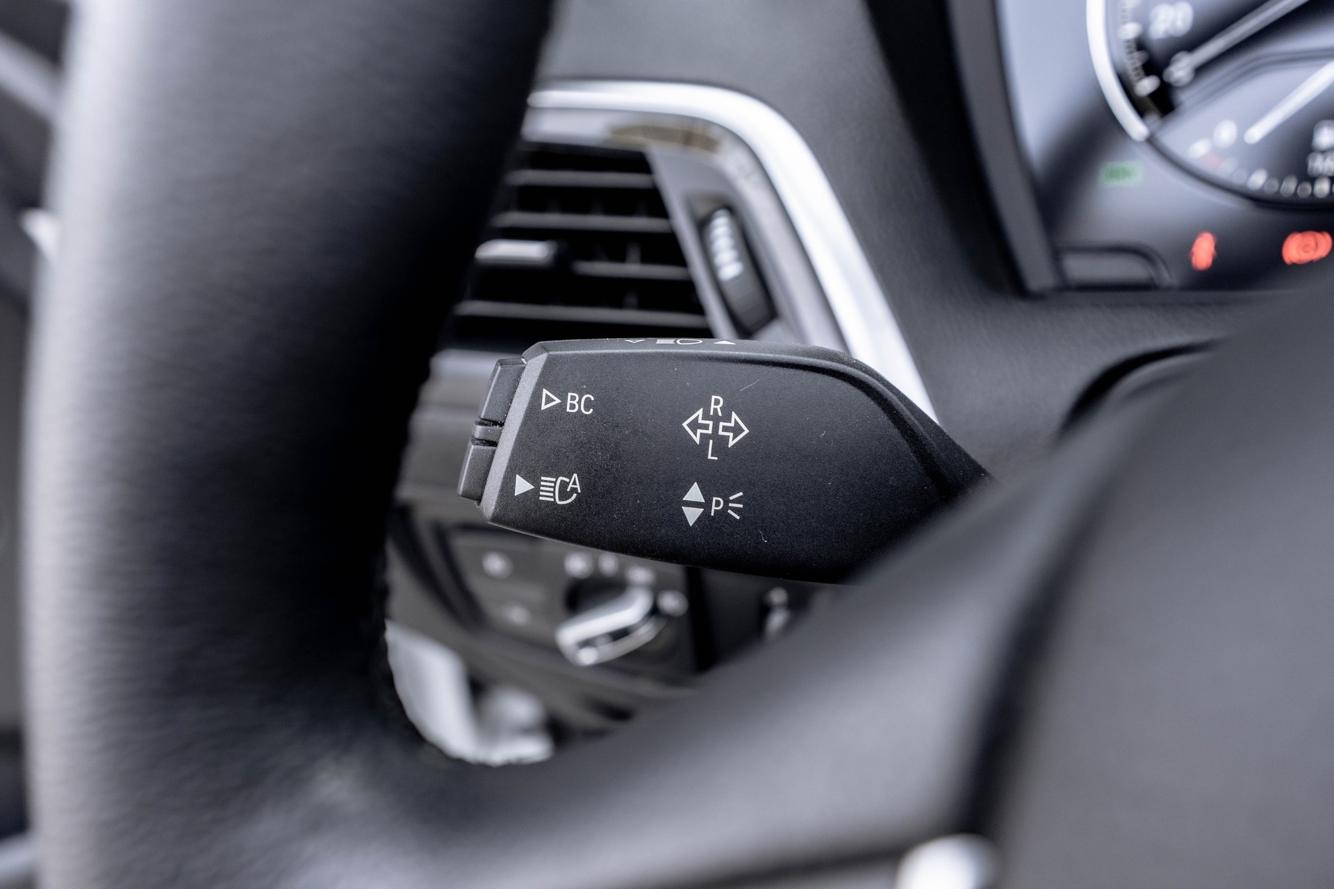 BMW 230i Steptronic * FRISCH AB MFK * TRAUMHAFTER ZUSTAND * TOP GEPFLEGTES FAHRZEUG *-image-11