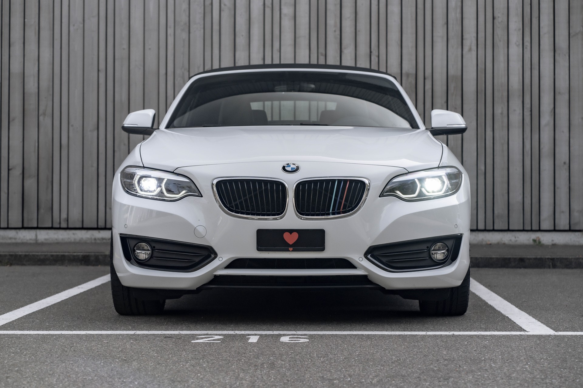 BMW 230i Steptronic * FRISCH AB MFK * TRAUMHAFTER ZUSTAND * TOP GEPFLEGTES FAHRZEUG *-image-2