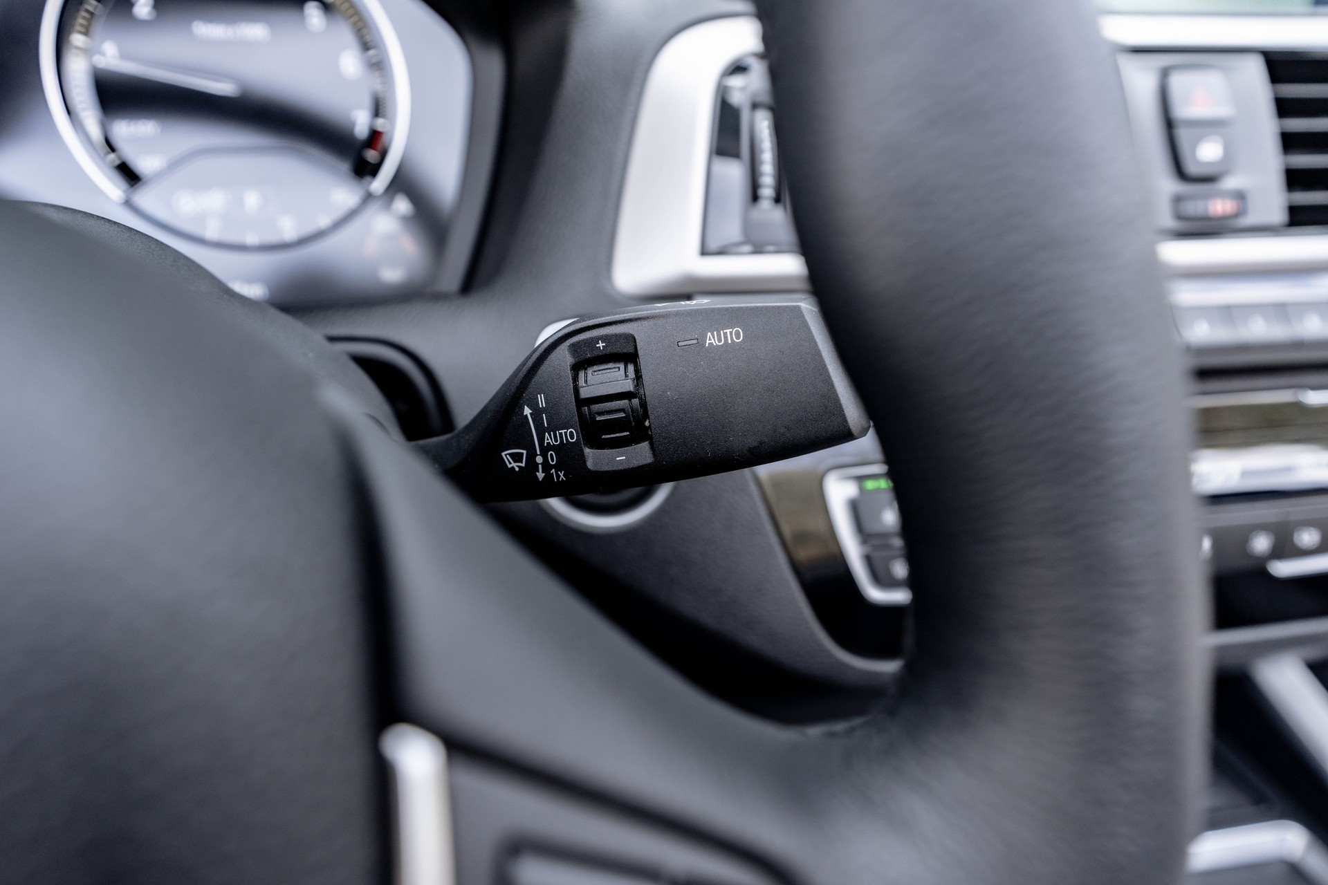 BMW 230i Steptronic * FRISCH AB MFK * TRAUMHAFTER ZUSTAND * TOP GEPFLEGTES FAHRZEUG *-image-12