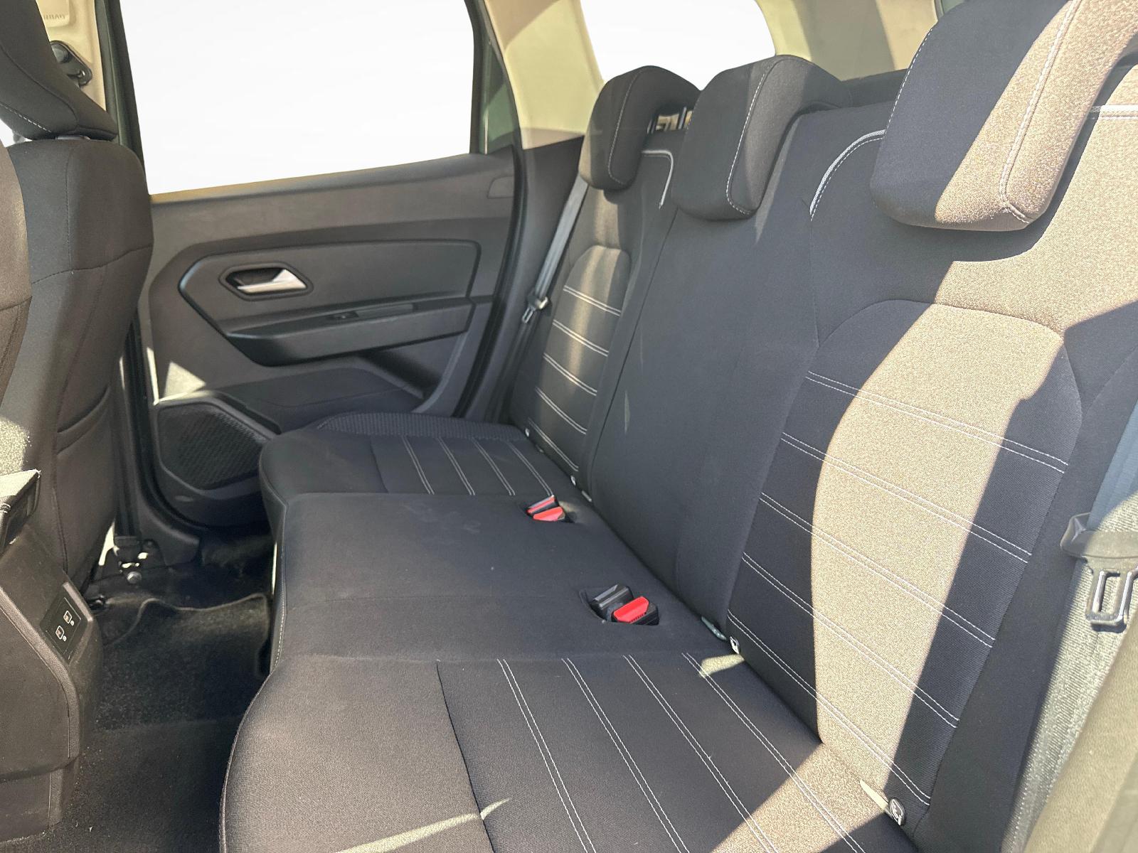 DACIA Duster 1.3 TCe 150 Journey+ 4WD-image-10