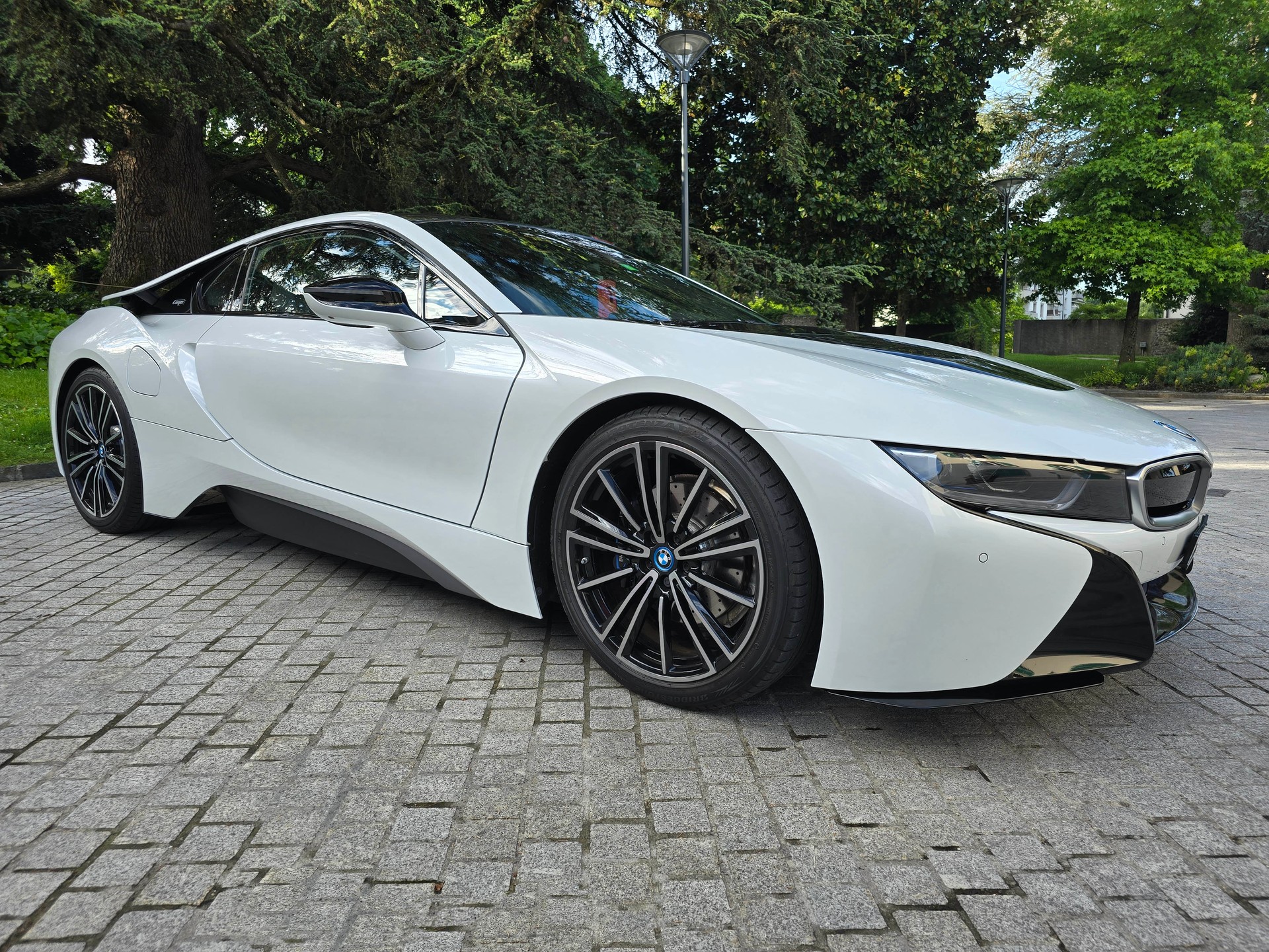 BMW i8 Coupé-image-6