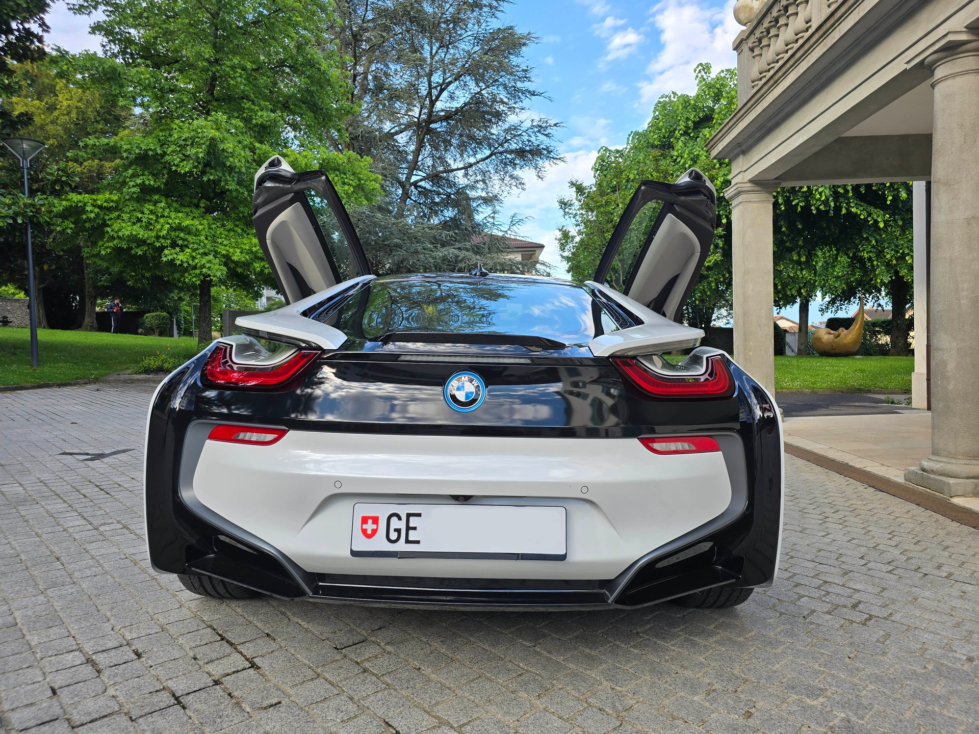 BMW i8 Coupé-image-7