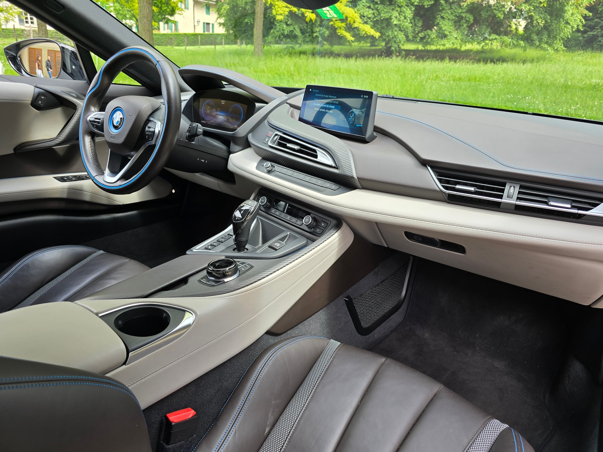 BMW i8 Coupé-image-9