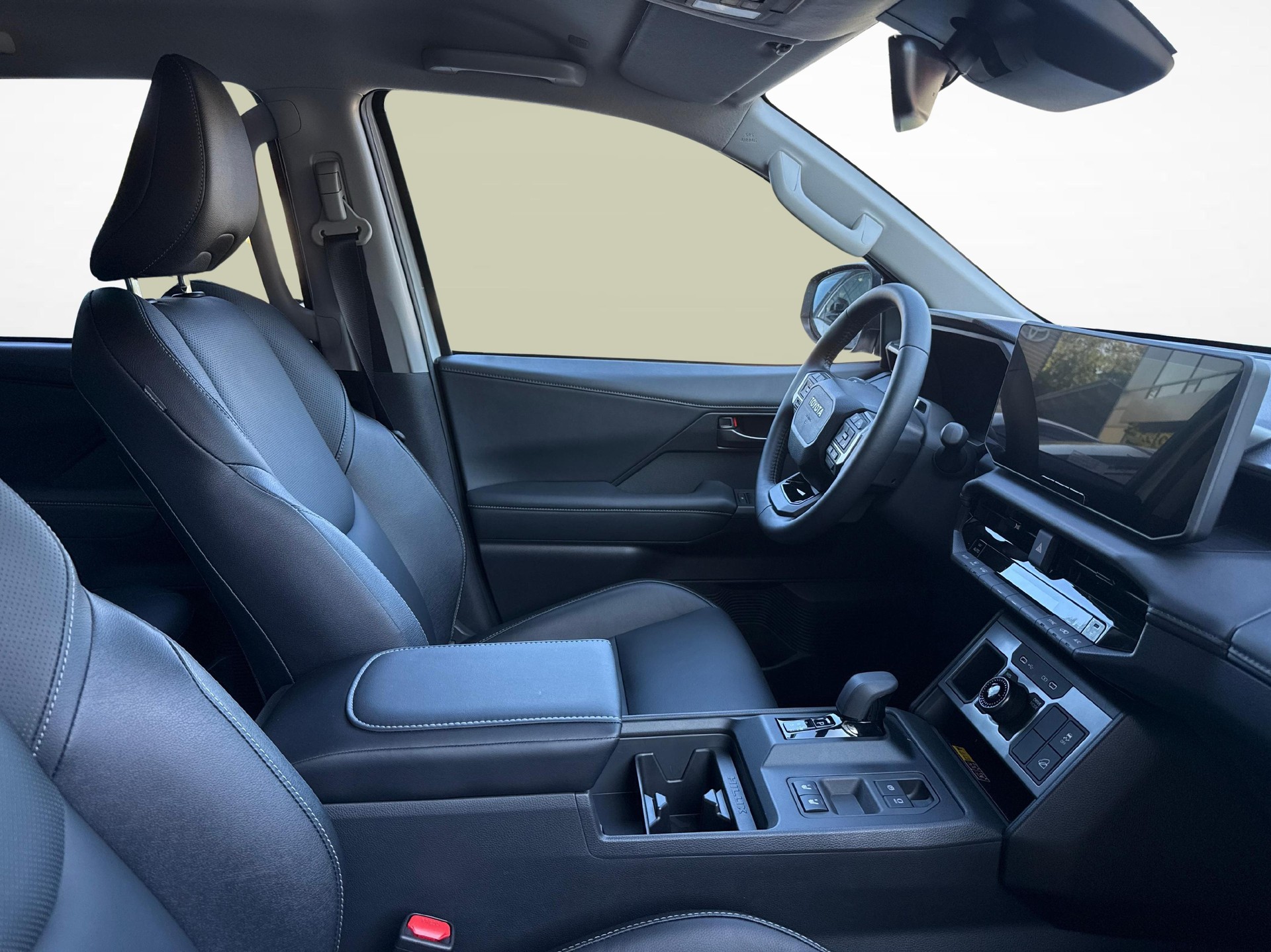 TOYOTA Hilux Double Cab.-Pick-up 59KWh Style-image-9
