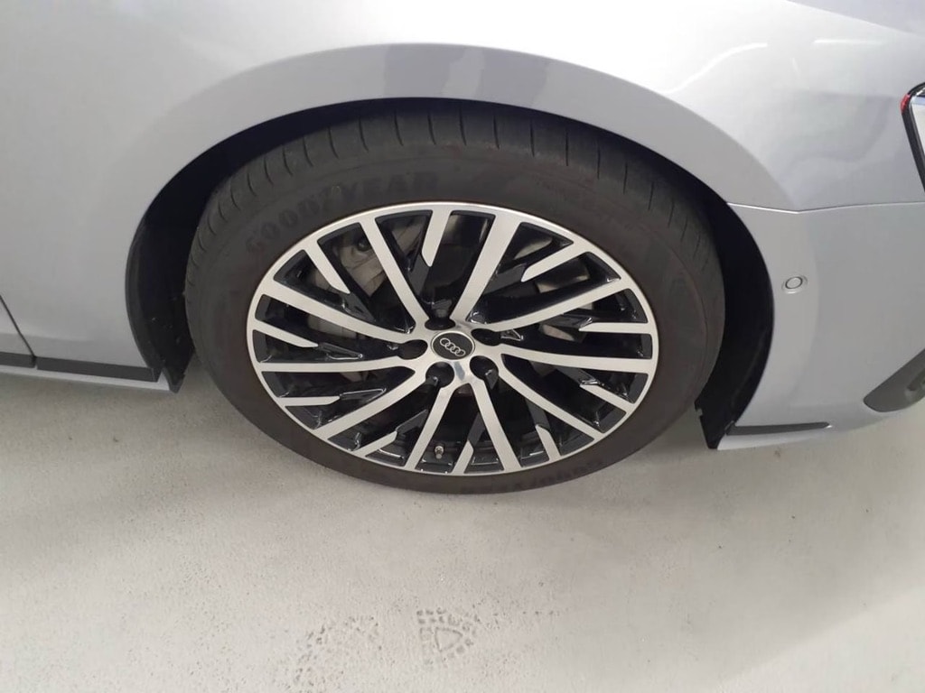 AUDI A8 60 L TFSI e quattro*Volllederpaket Audi design selection,Np.214'290.-*-image-1