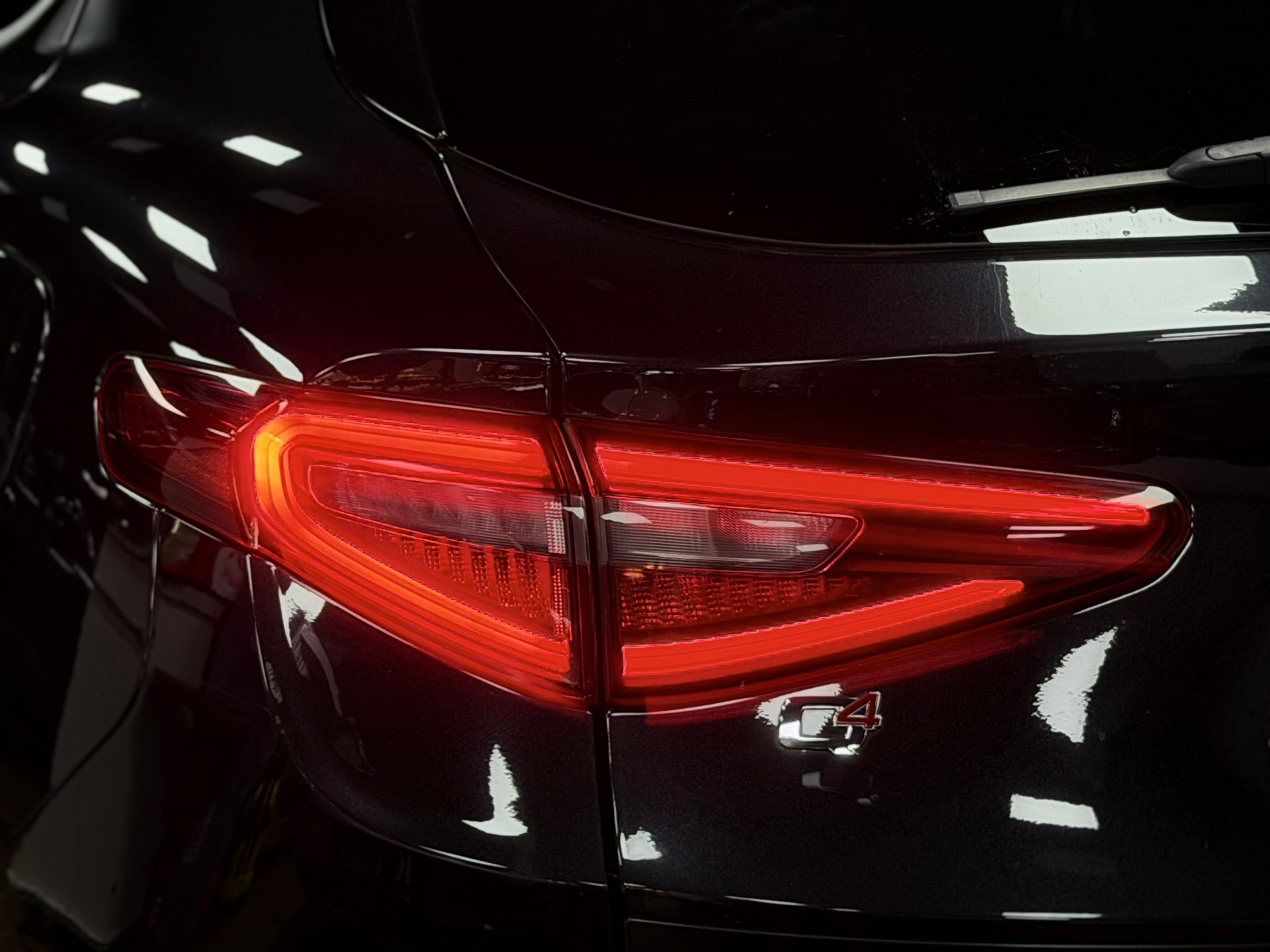 ALFA ROMEO Stelvio 2.0 Executive Q4 Automatic-image-7