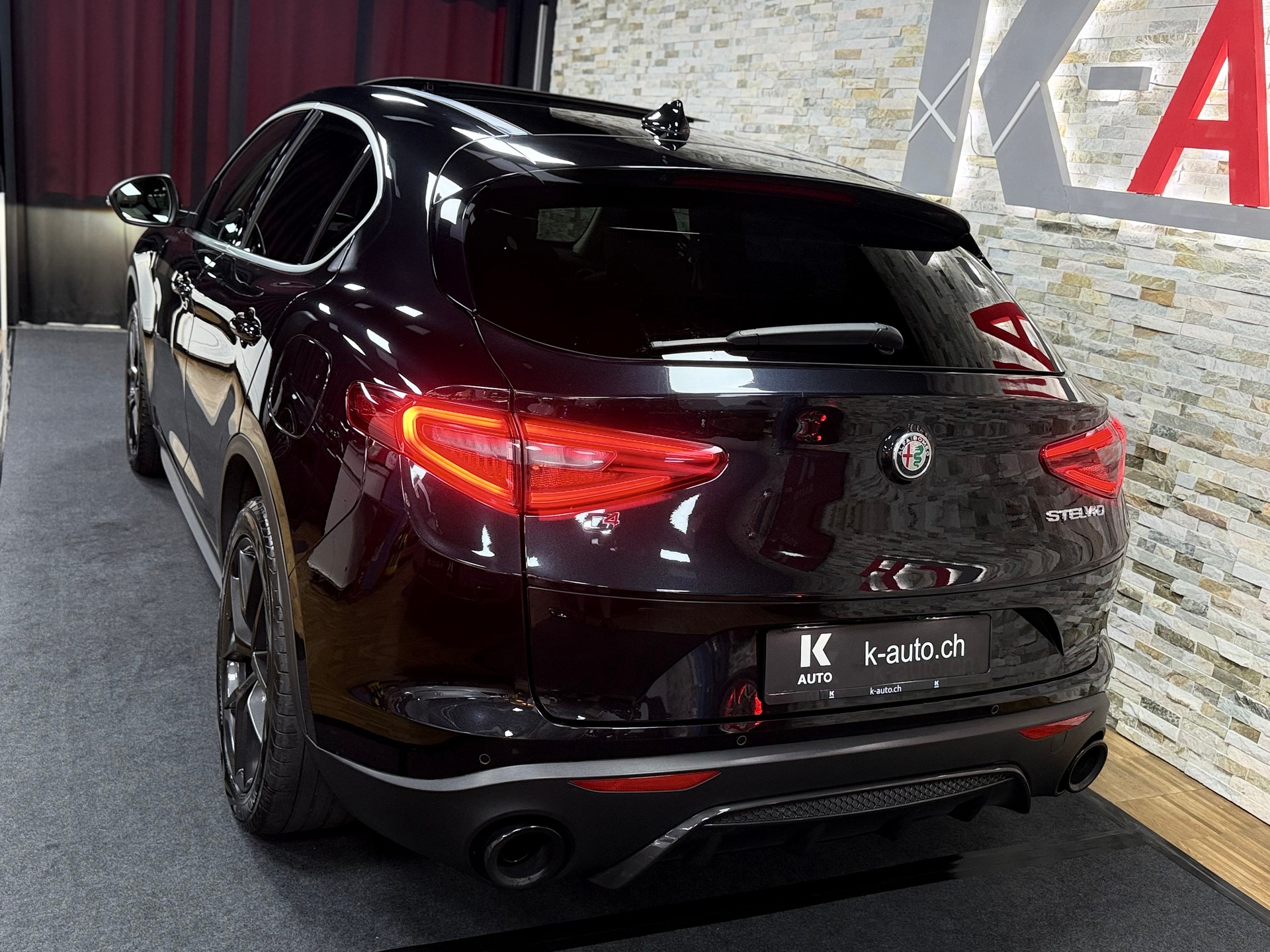 ALFA ROMEO Stelvio 2.0 Executive Q4 Automatic-image-1