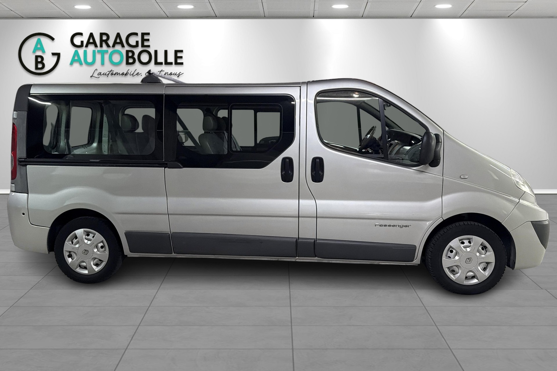 RENAULT Trafic 2.0 dCi 115 2.9t L2H1 Authentique-image-2