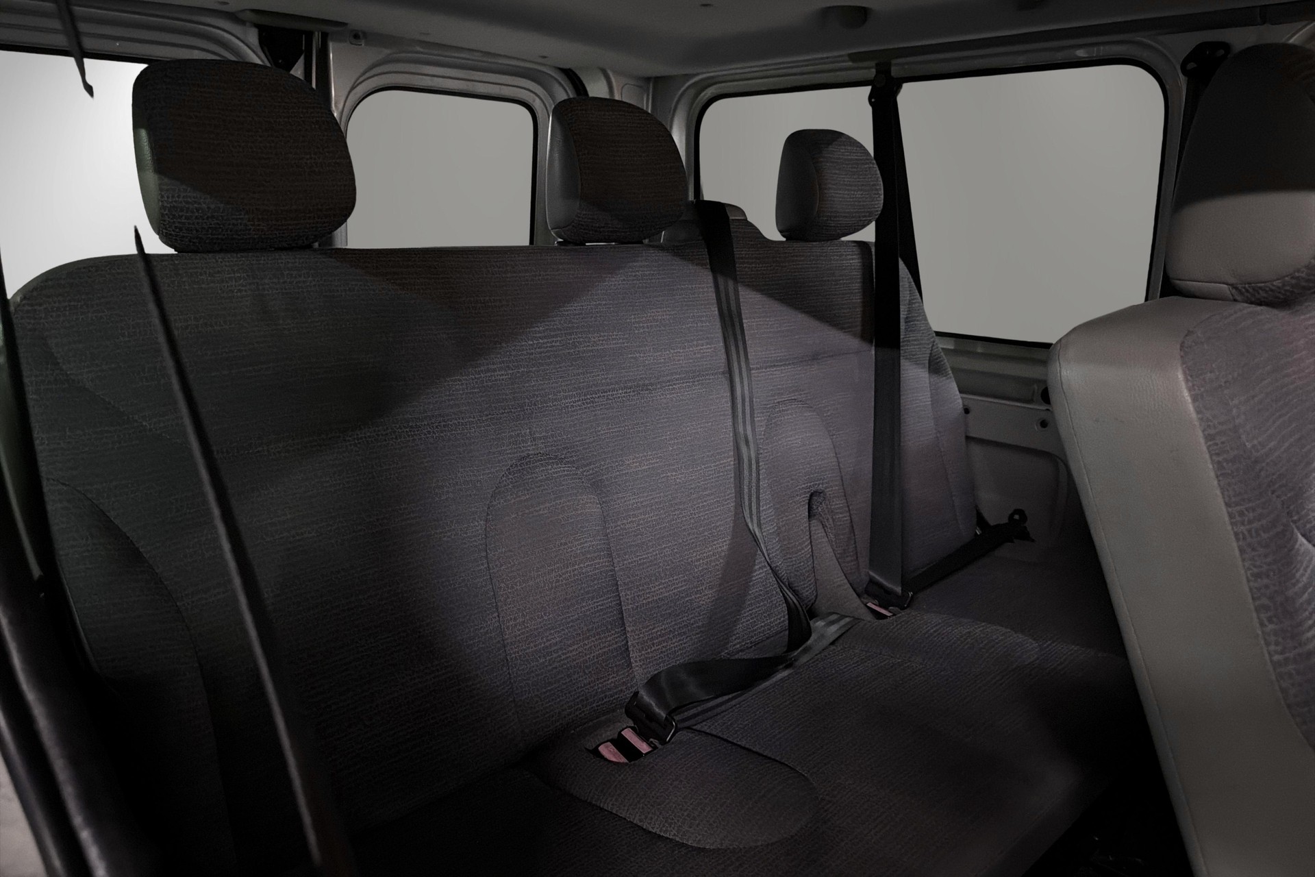 RENAULT Trafic 2.0 dCi 115 2.9t L2H1 Authentique-image-17