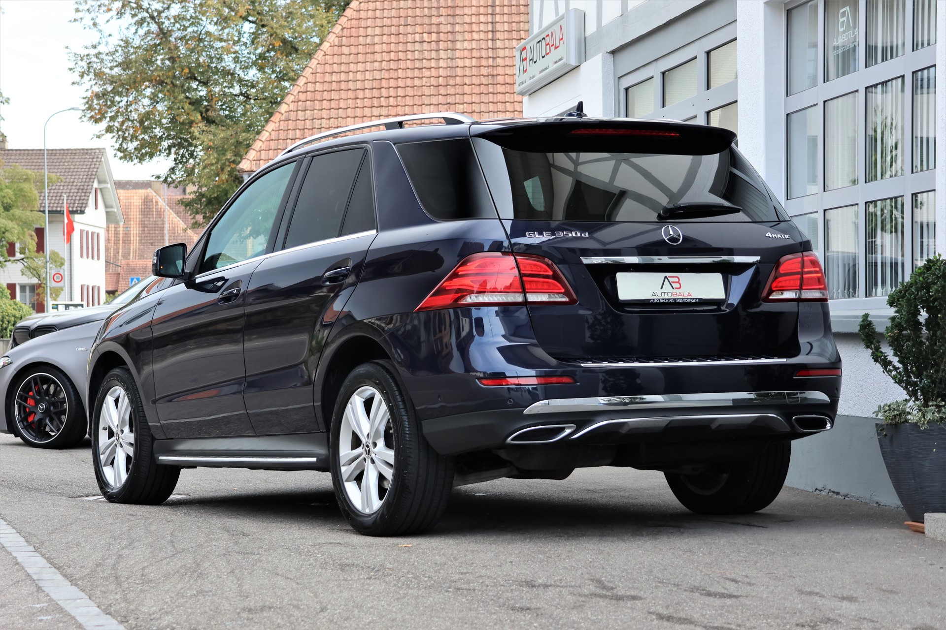 MERCEDES-BENZ GLE 350 d Executive 4Matic 9G-Tronic (CH) + 3.5T AHK-showroom-element-2