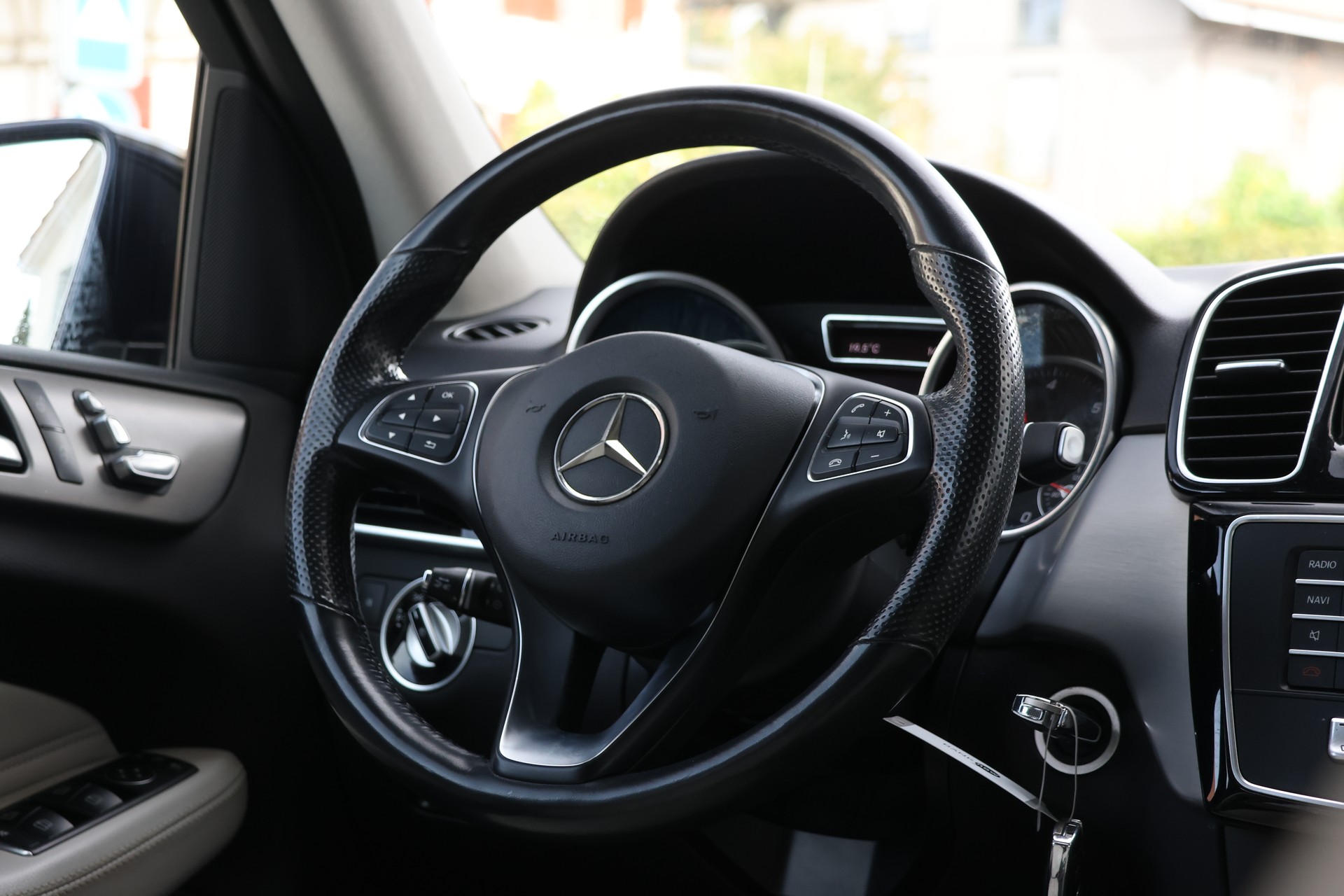 MERCEDES-BENZ GLE 350 d Executive 4Matic 9G-Tronic (CH) + 3.5T AHK-image-16