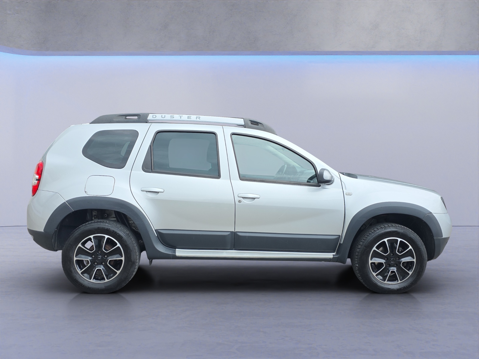 DACIA Duster 1.2 Benzin 4X4 manuell / ab MFK-image-5