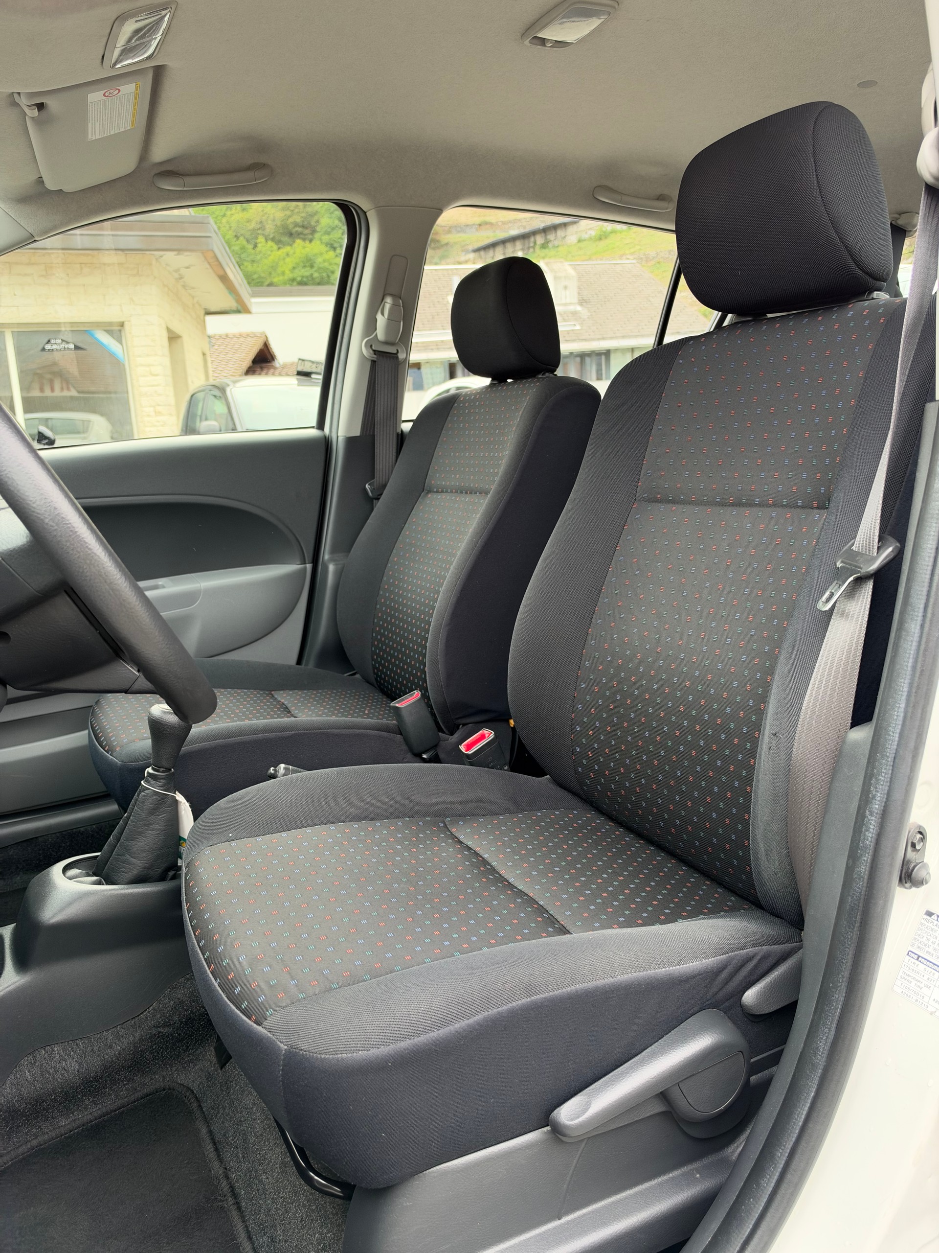 DAIHATSU Sirion 1.3 eco-4WD-image-14