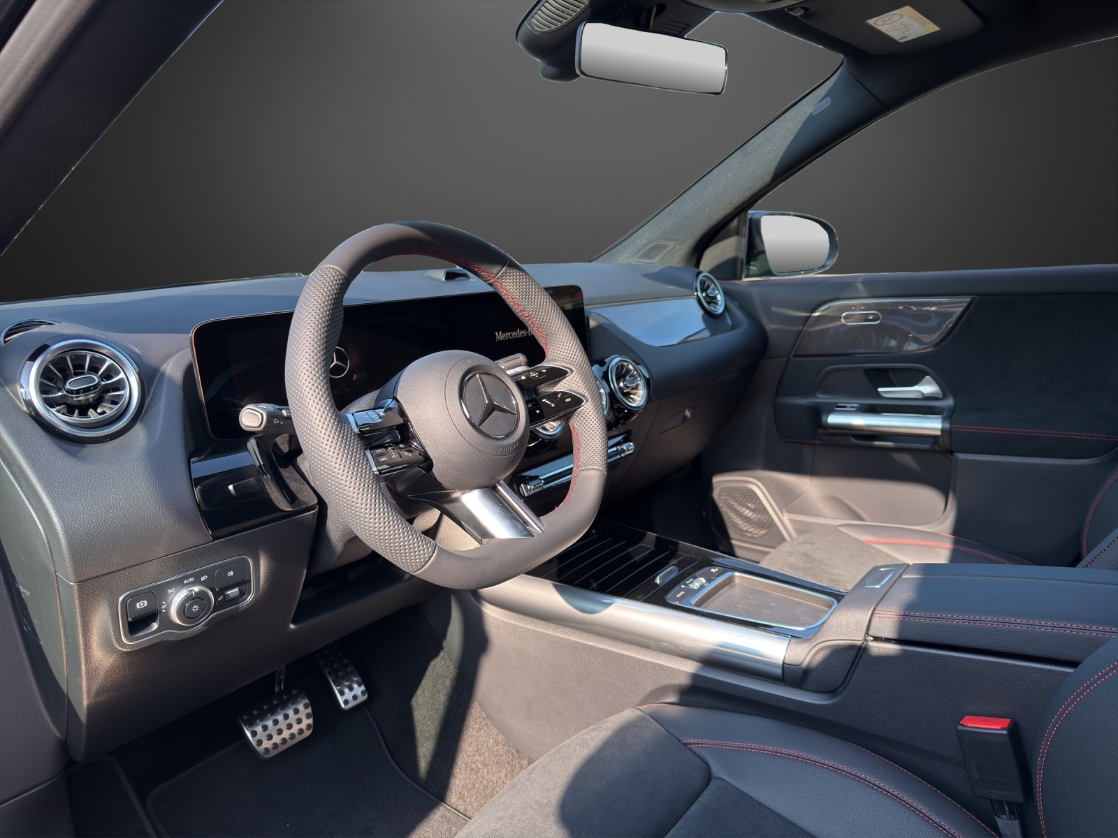 MERCEDES-BENZ GLA 200 7G-DCT Night Star-image-9