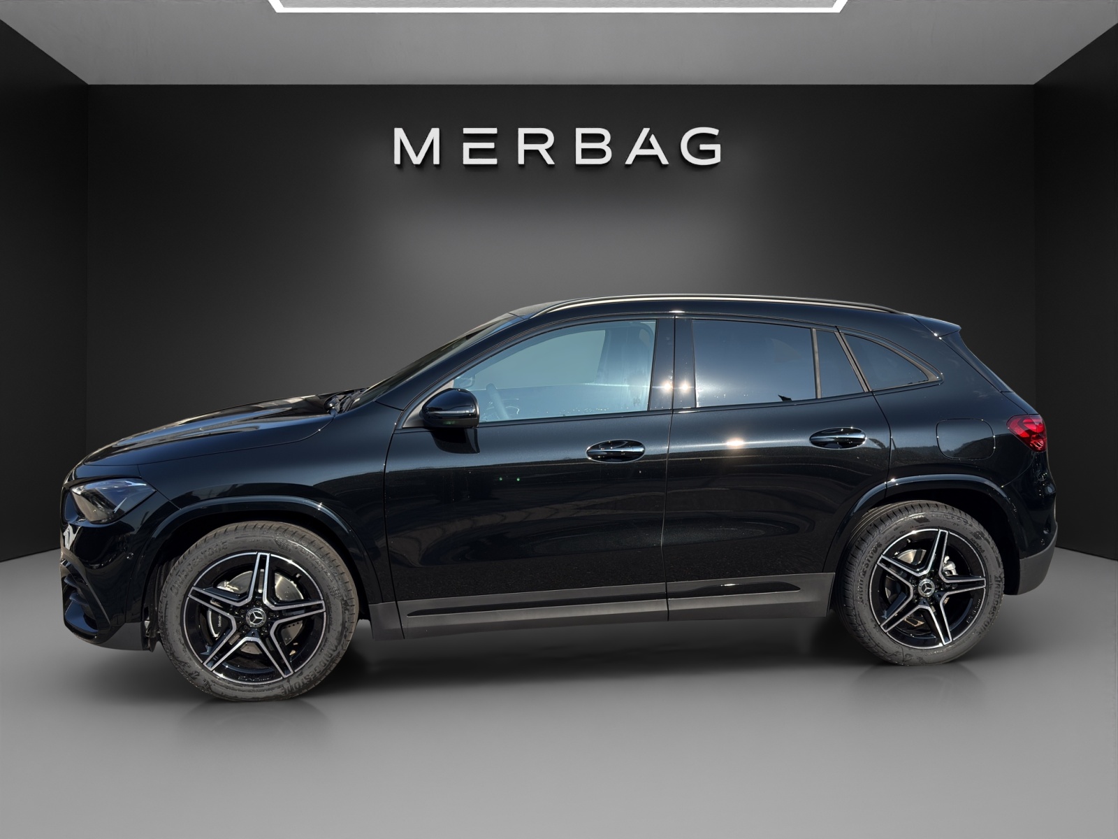 MERCEDES-BENZ GLA 200 7G-DCT Night Star-image-1