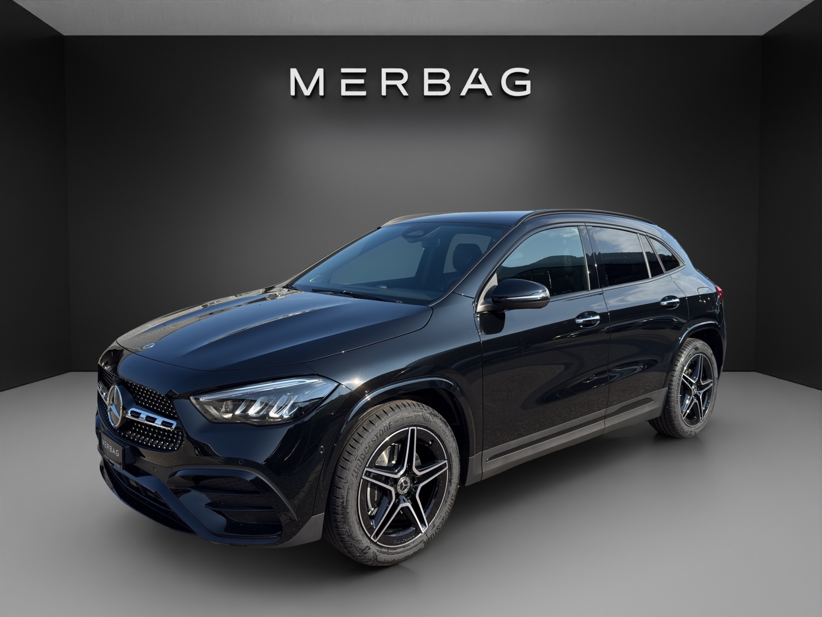 MERCEDES-BENZ GLA 200 7G-DCT Night Star