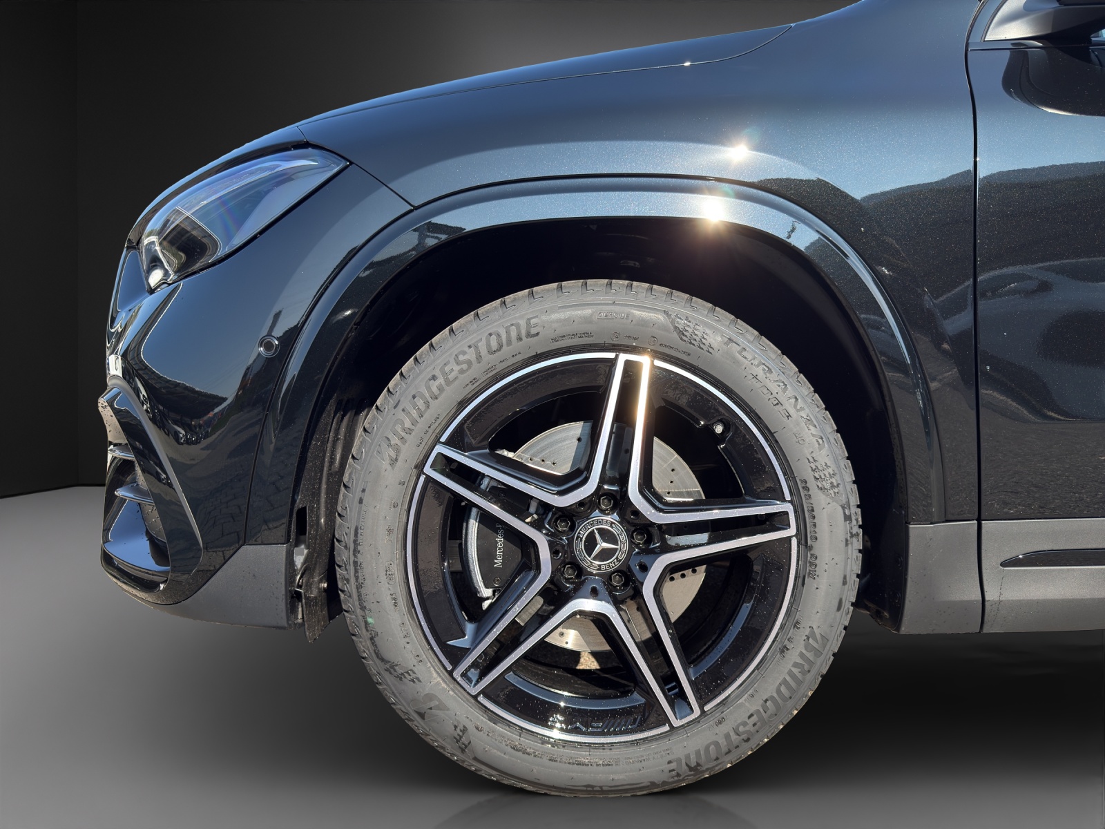 MERCEDES-BENZ GLA 200 7G-DCT Night Star-image-7