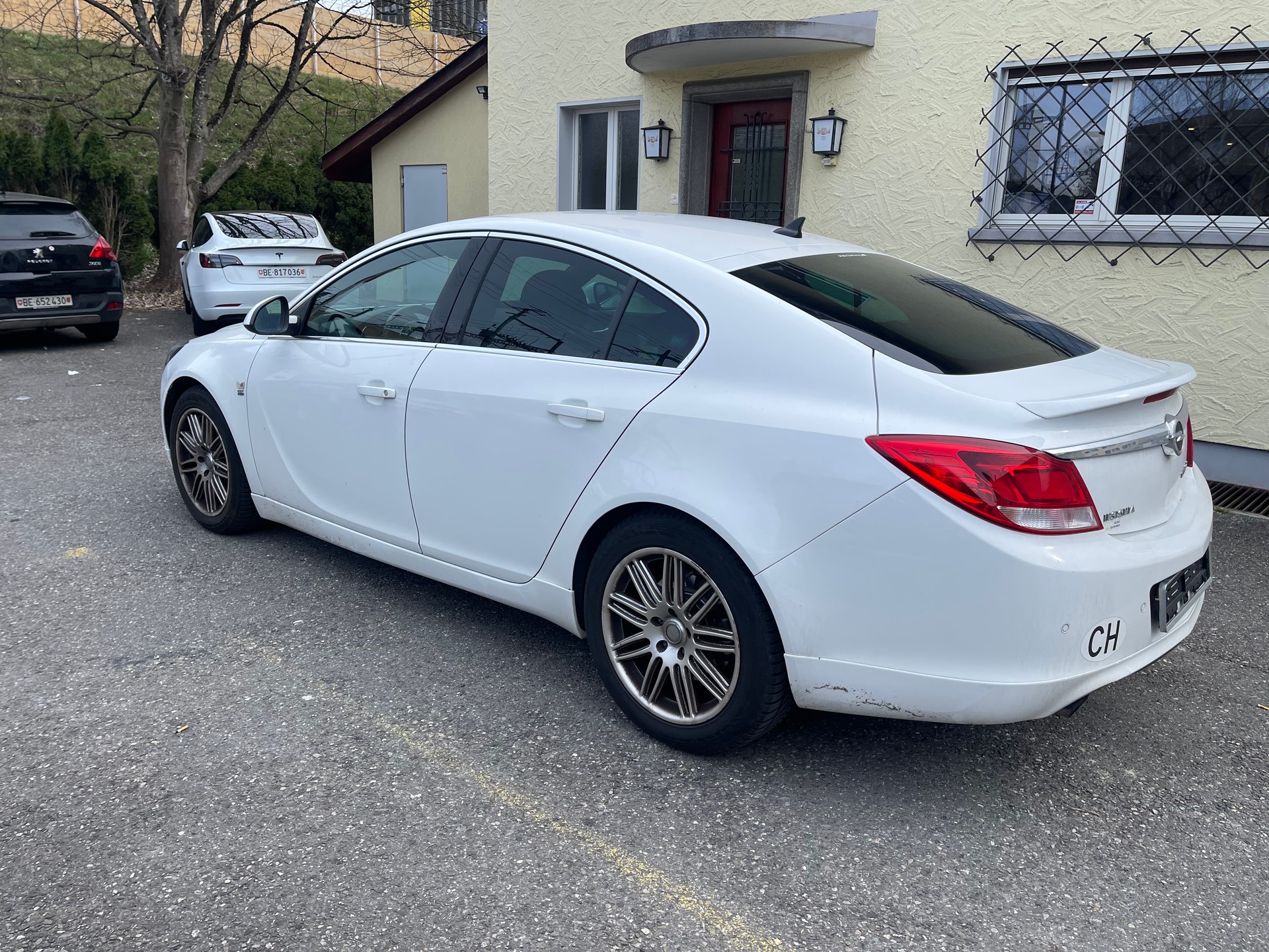 OPEL Insignia 2.0 Turbo Sport Edition 4WD Automatic-image-2