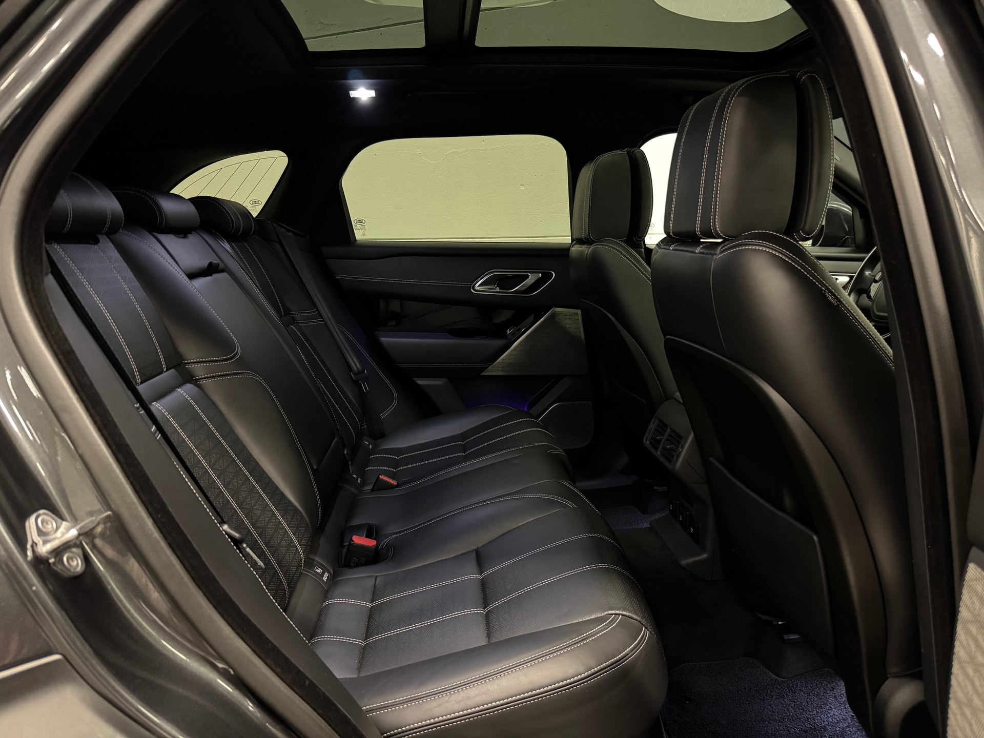 LAND ROVER Range Rover Velar R-Dynamic P 380 Automatic-image-21