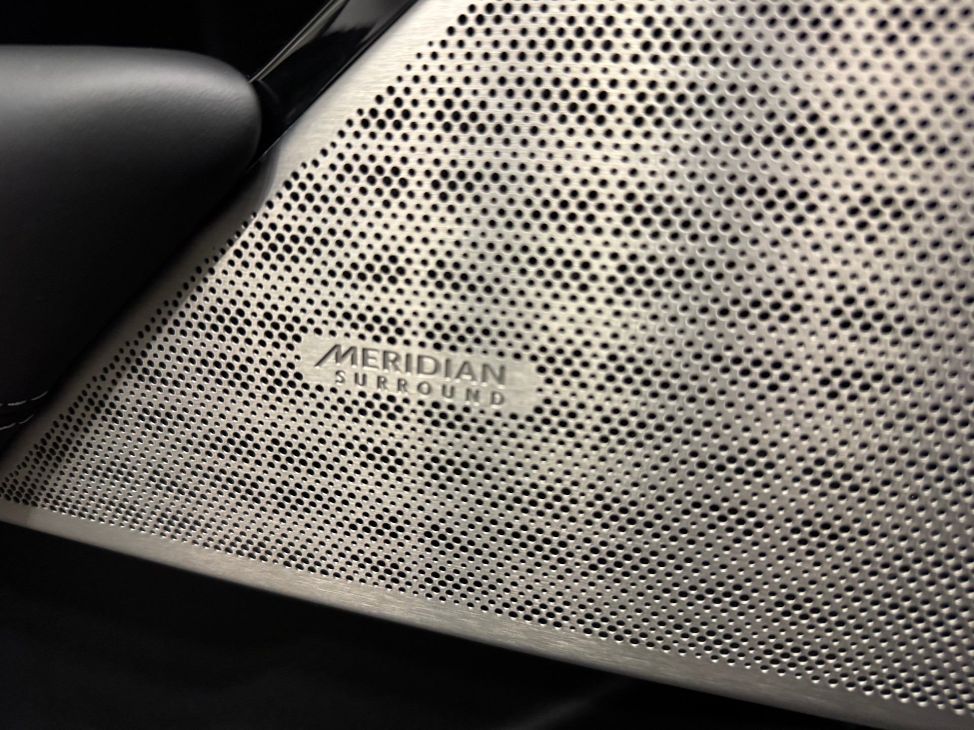 LAND ROVER Range Rover Velar R-Dynamic P 380 Automatic-image-27
