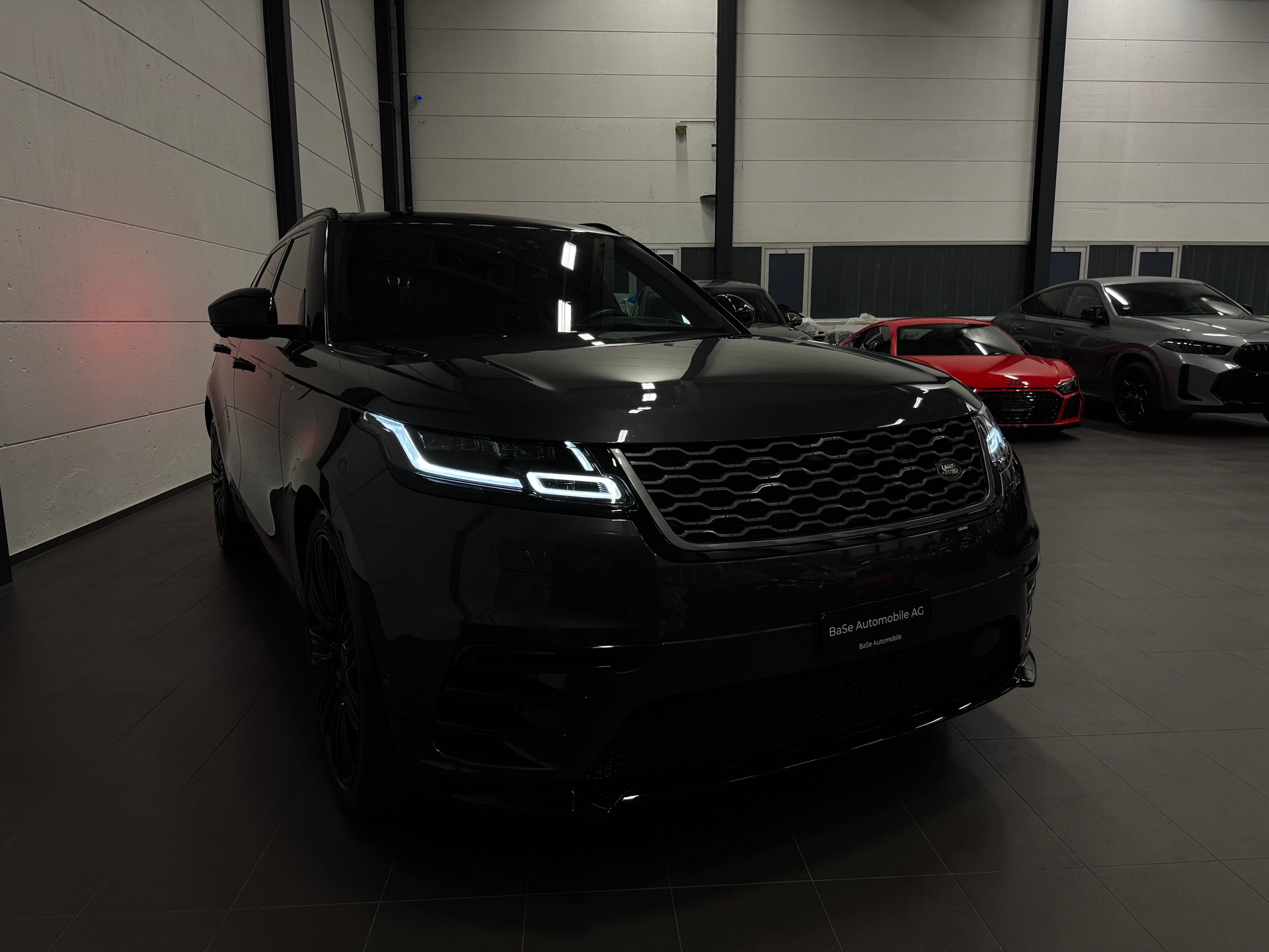 LAND ROVER Range Rover Velar R-Dynamic P 380 Automatic-image-7