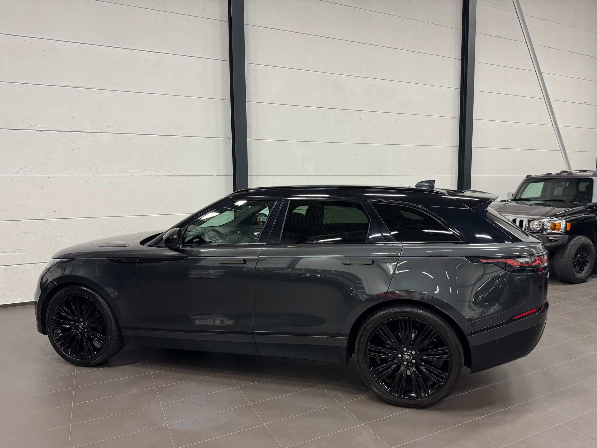 LAND ROVER Range Rover Velar R-Dynamic P 380 Automatic-image-10