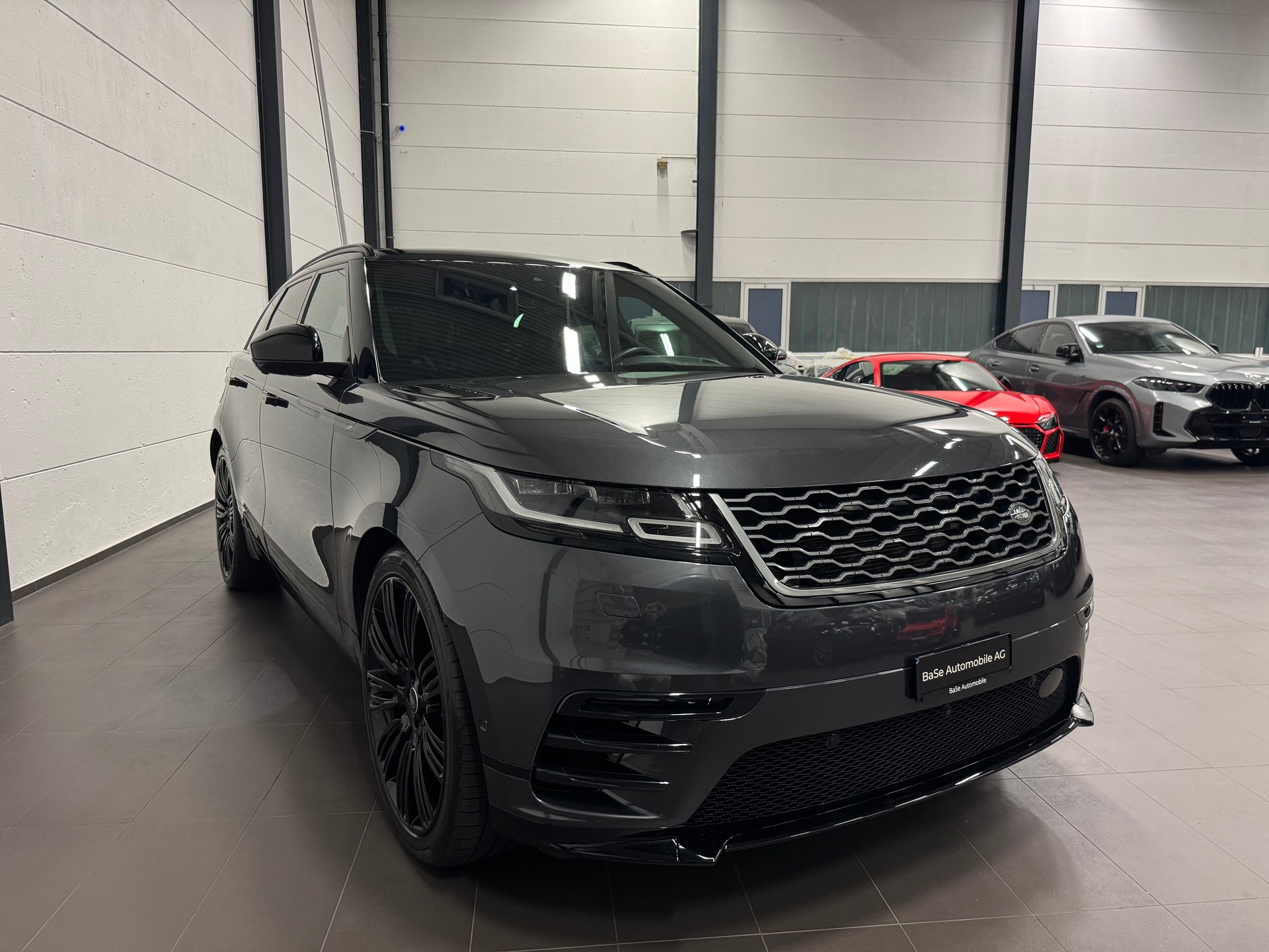 LAND ROVER Range Rover Velar R-Dynamic P 380 Automatic-image-6