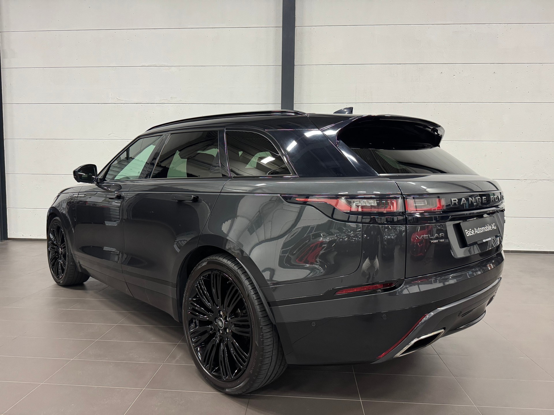 LAND ROVER Range Rover Velar R-Dynamic P 380 Automatic-image-12