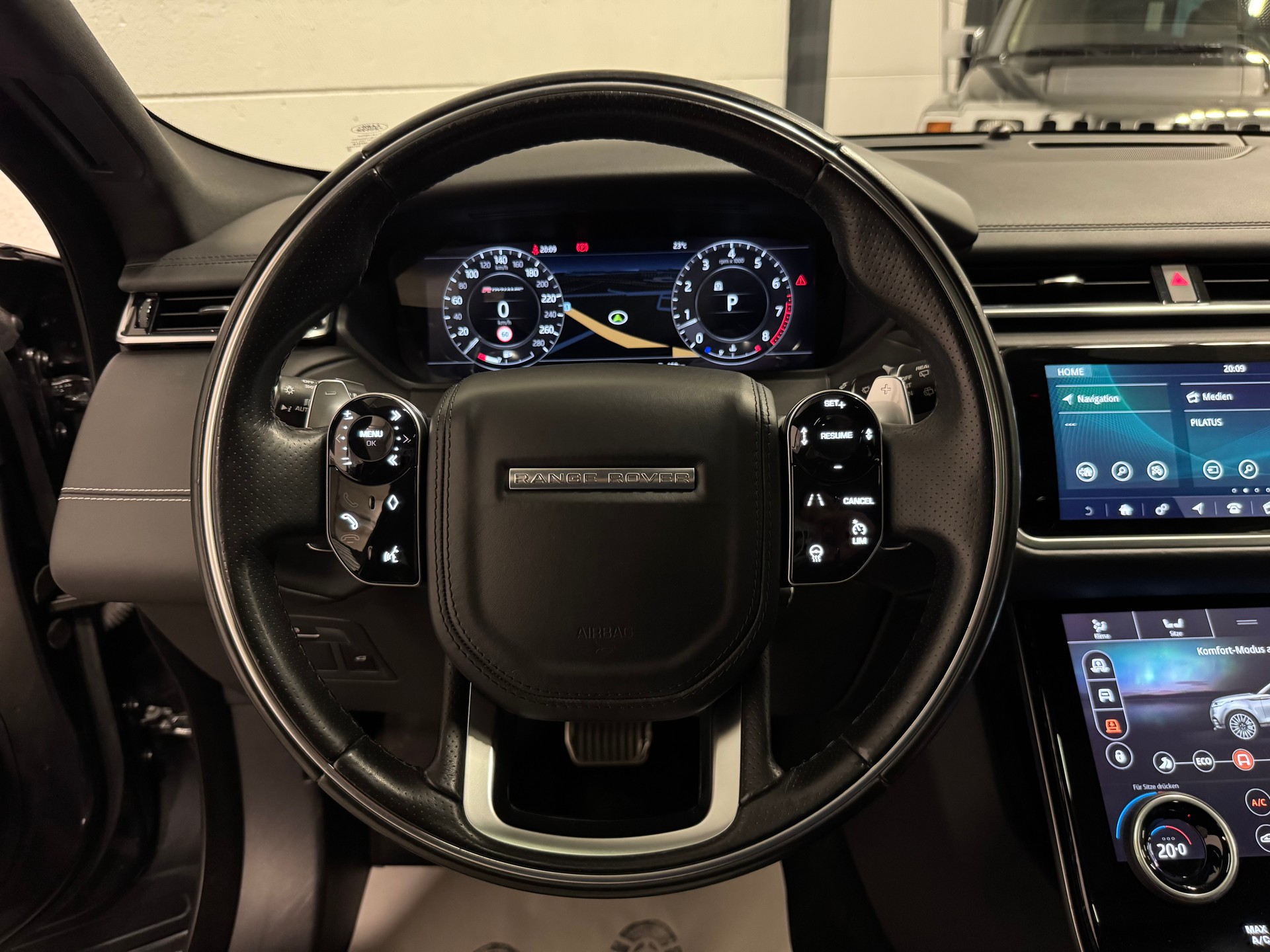 LAND ROVER Range Rover Velar R-Dynamic P 380 Automatic-image-25