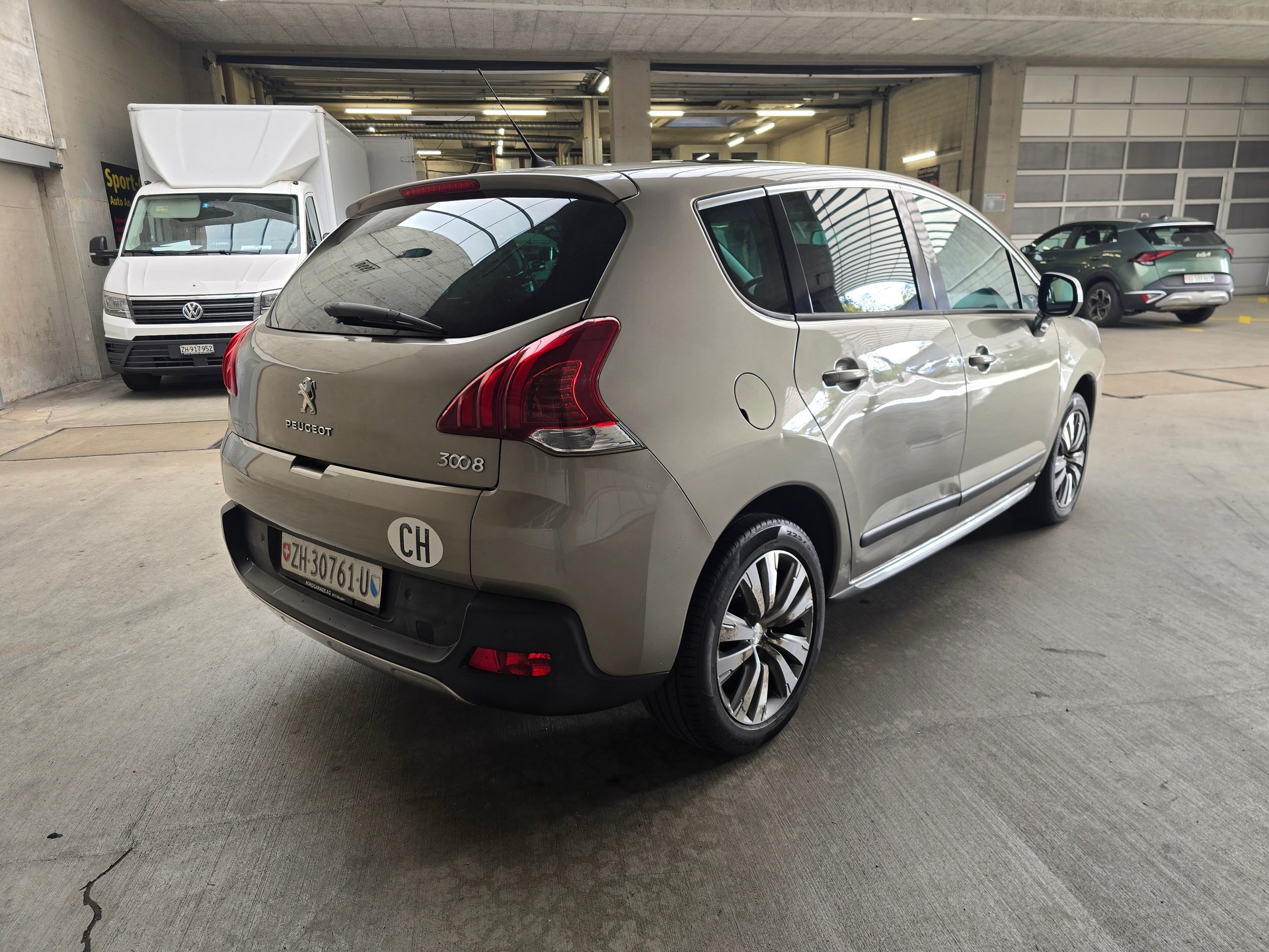 PEUGEOT 3008 1.6 16V T Allure Tiptronic-image-3