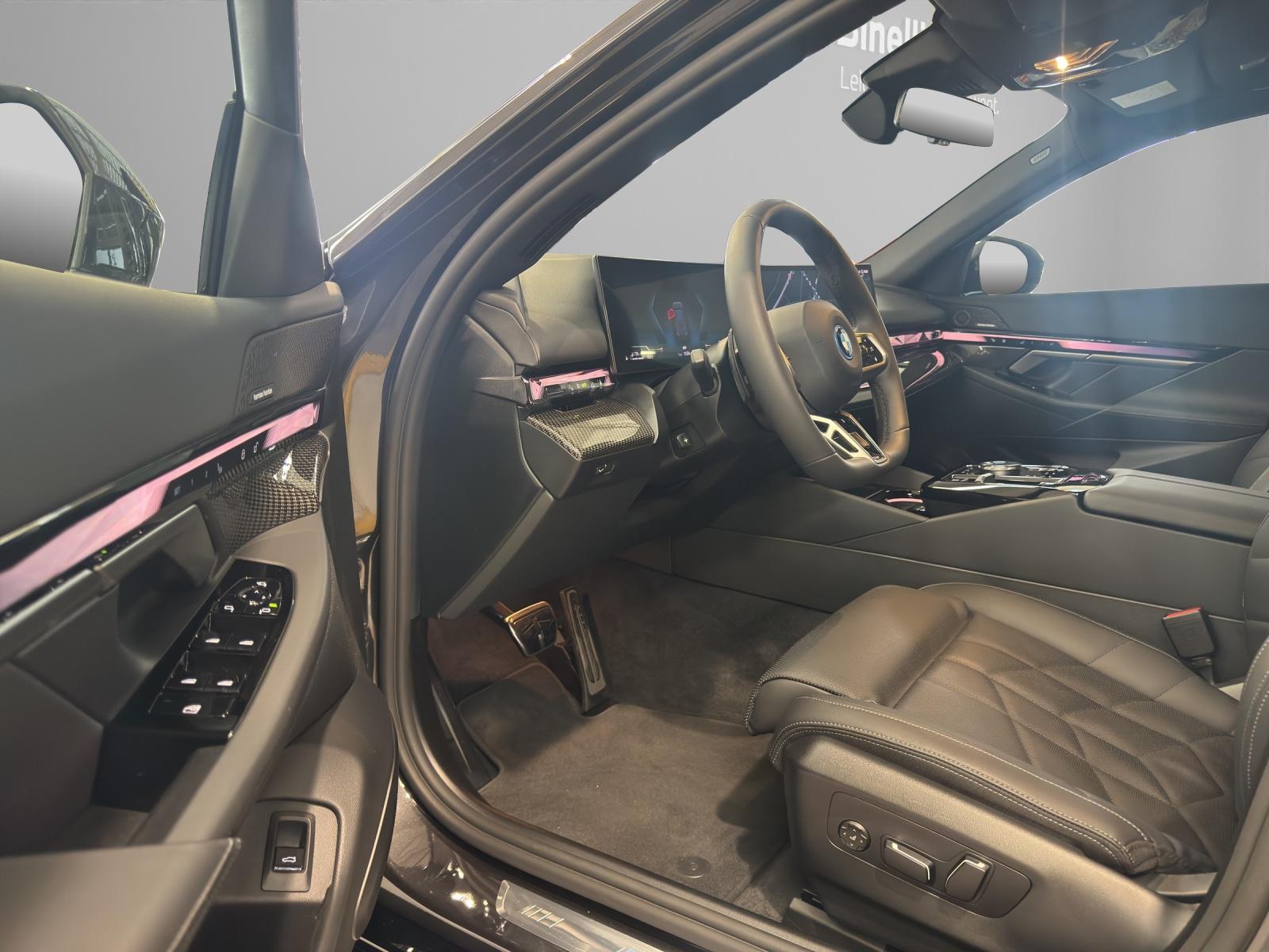 BMW 5er Reihe G61 Touring 550e xDrive-image-4