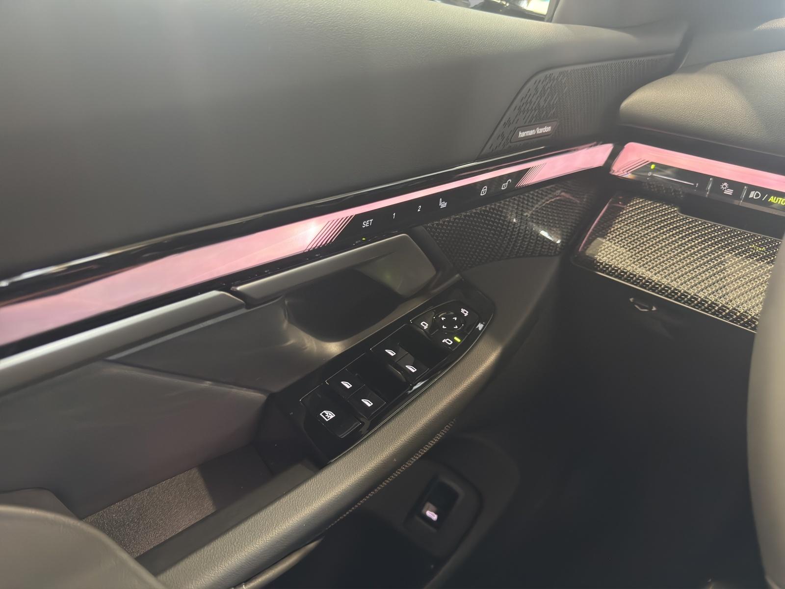 BMW 5er Reihe G61 Touring 550e xDrive-image-8
