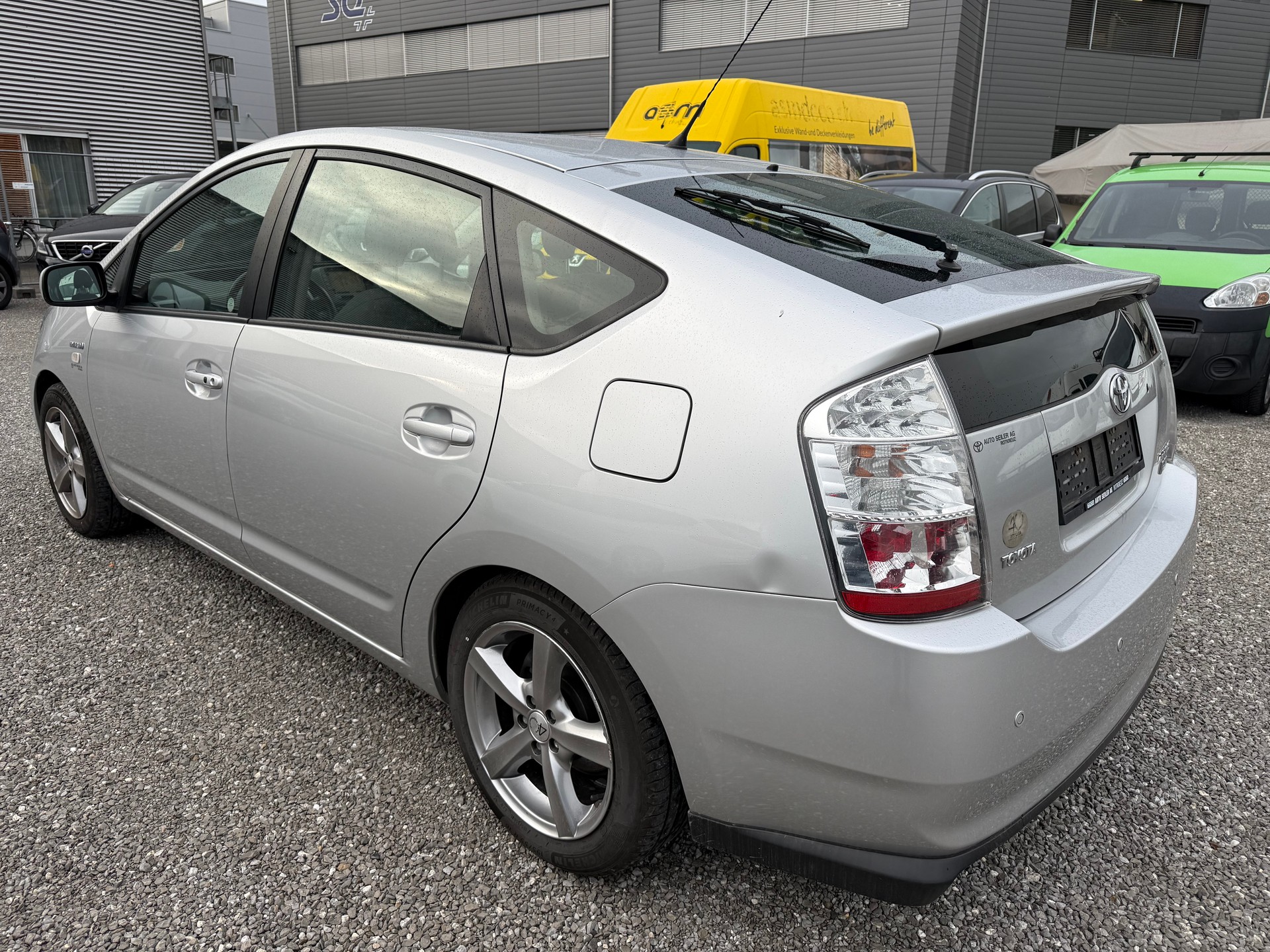TOYOTA Prius 1.5 16V Hybrid-image-2