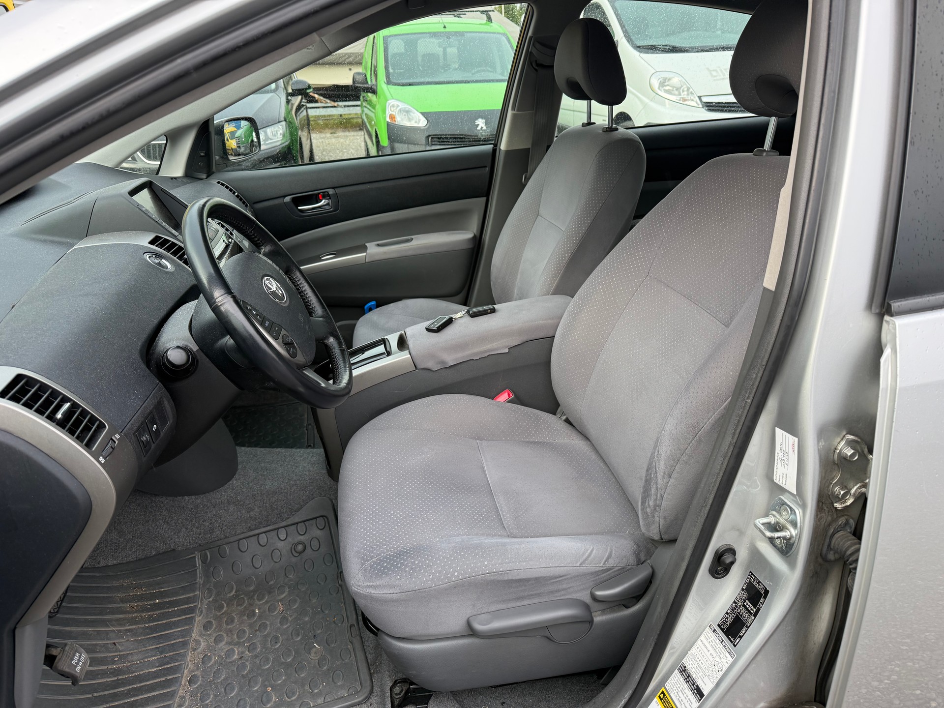 TOYOTA Prius 1.5 16V Hybrid-image-11