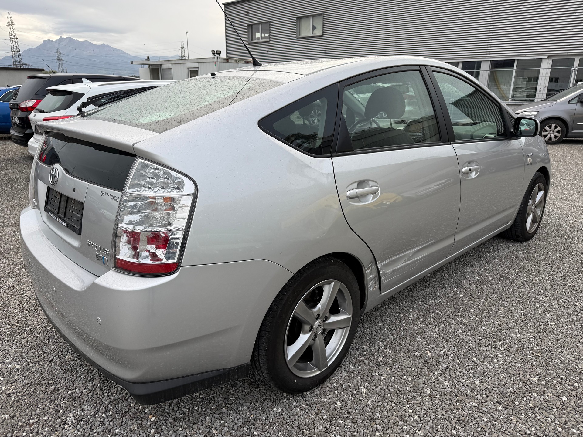 TOYOTA Prius 1.5 16V Hybrid-image-4