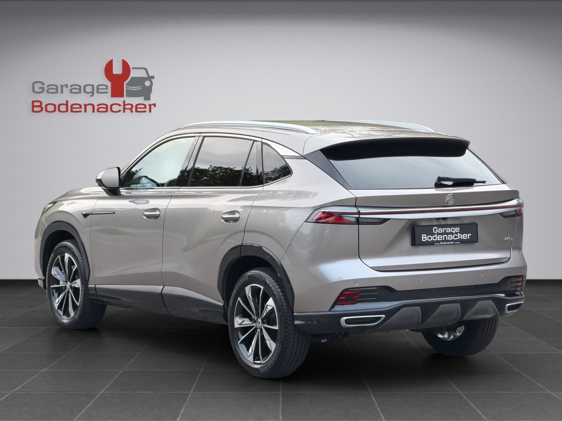 MG HS 1.5 T Luxury Automat * 170PS * 8fach *-showroom-element-3