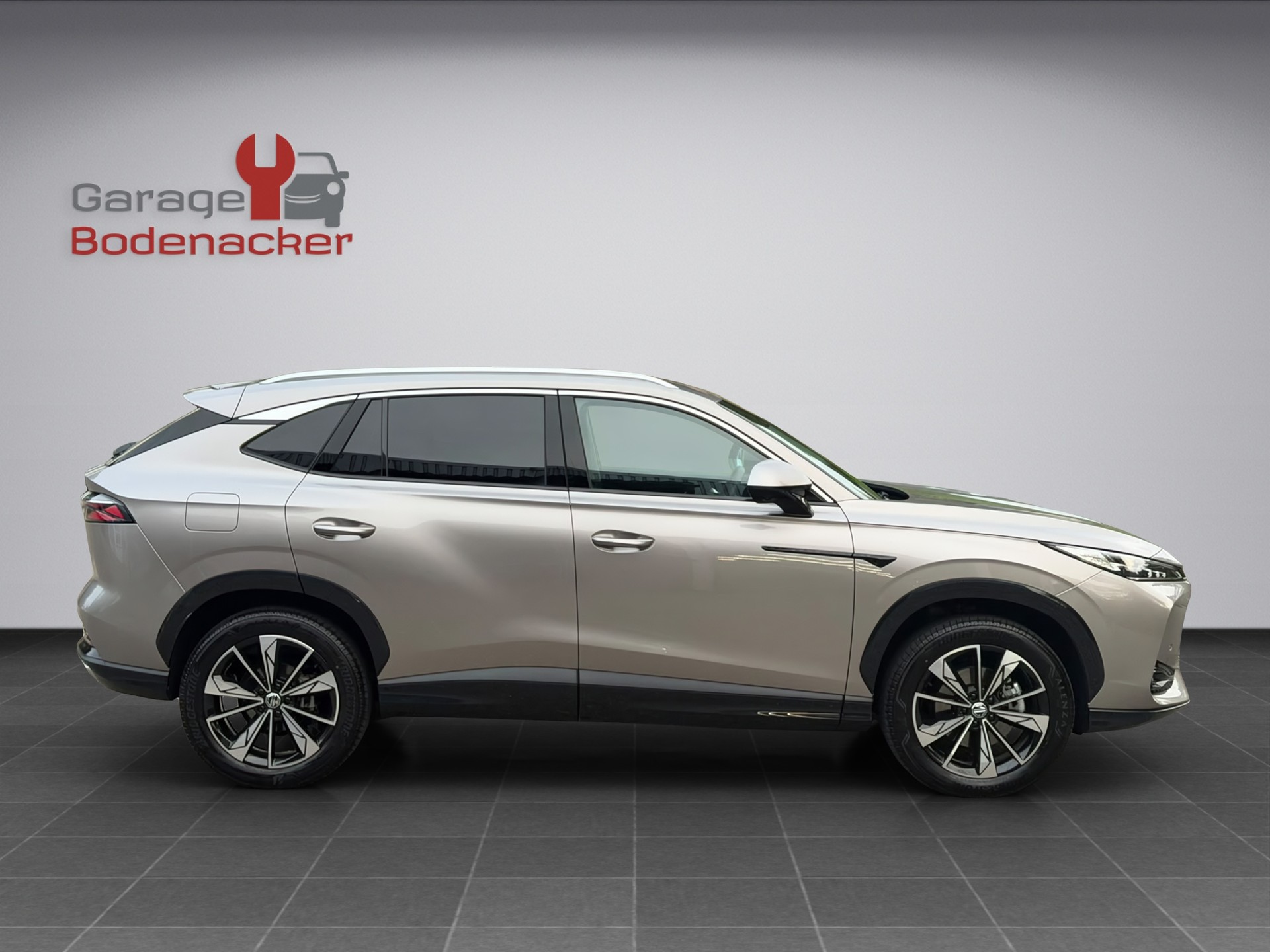 MG HS 1.5 T Luxury Automat * 170PS * 8fach *-image-4