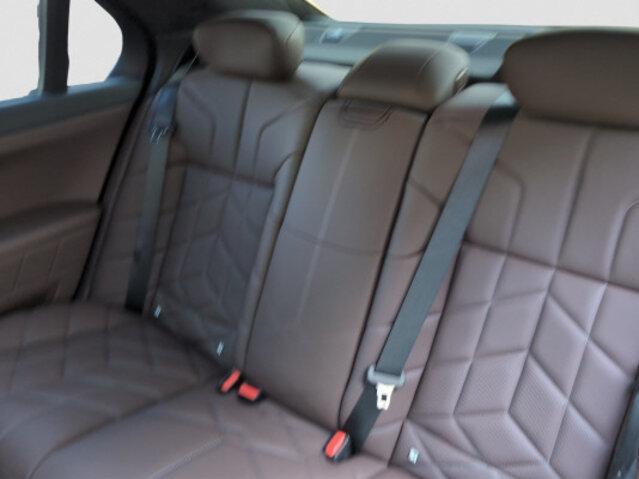 BMW i7 xDrive60-image-9