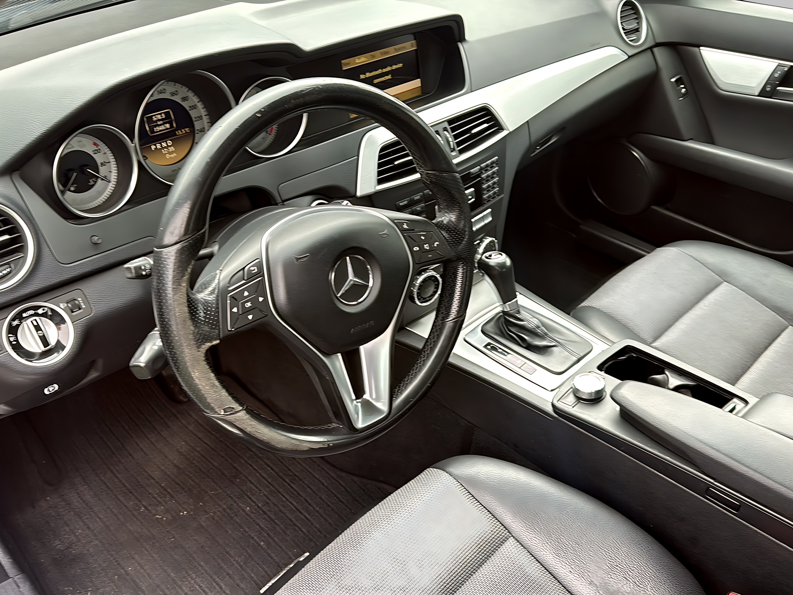 MERCEDES-BENZ C 180 BlueEfficiency Avantgarde 7G-Tronic-image-8