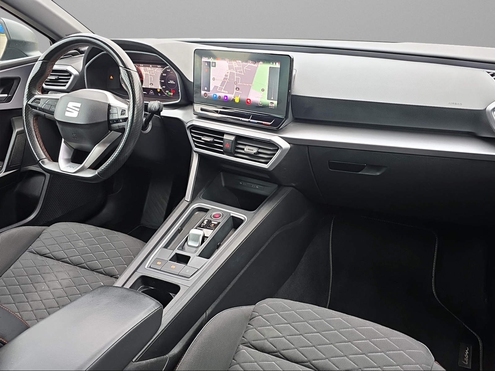 SEAT Leon ST 1.5 eTSI mHEV DSG FR-image-14