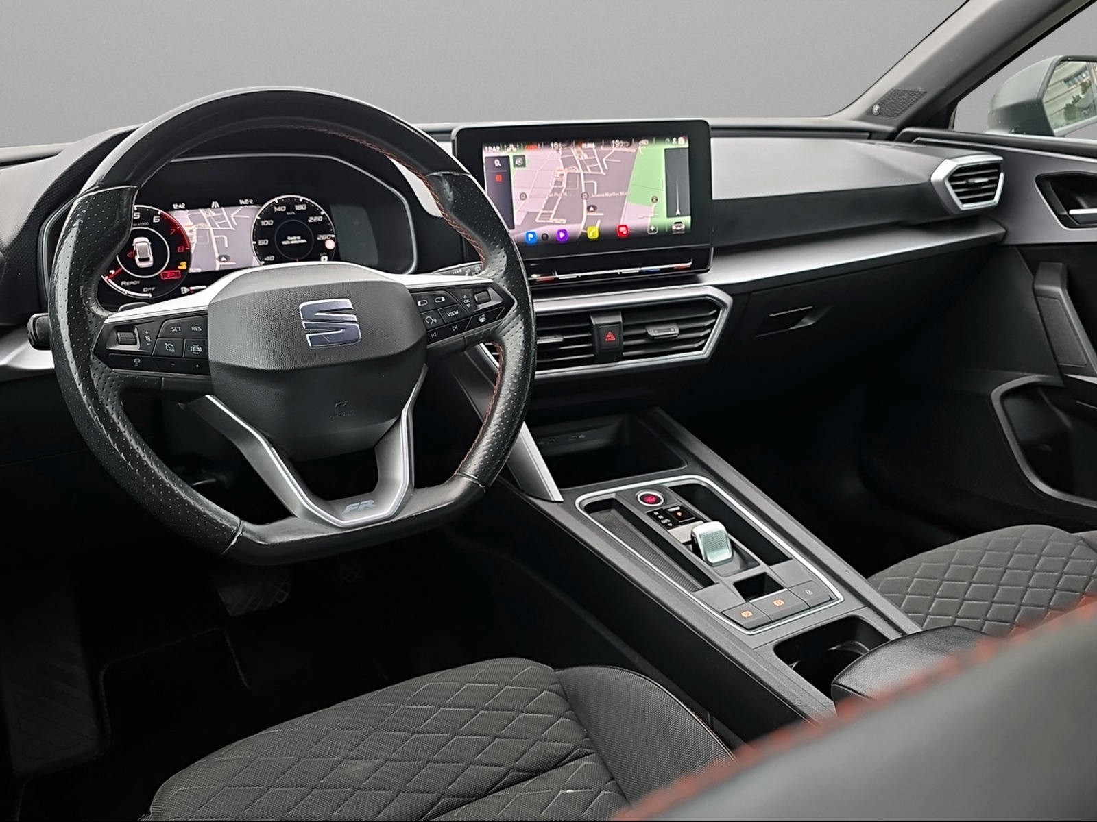 SEAT Leon ST 1.5 eTSI mHEV DSG FR-image-10
