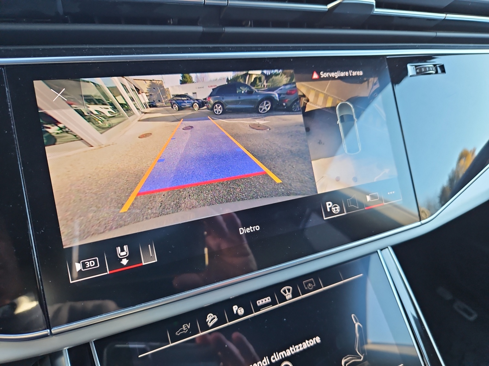 AUDI Q8 60 TFSI e quattro PHEV tiptronic-image-11