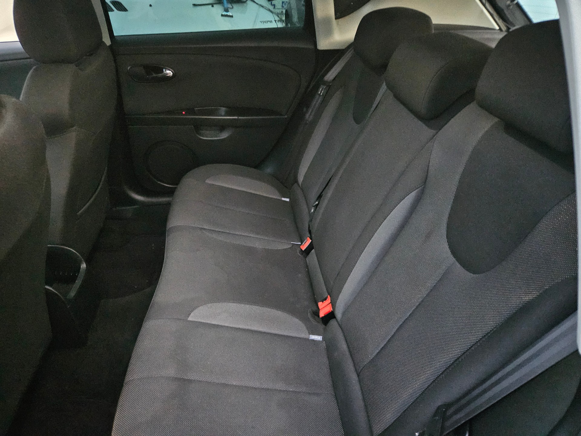 SEAT Leon 2.0 TSI FR-image-8