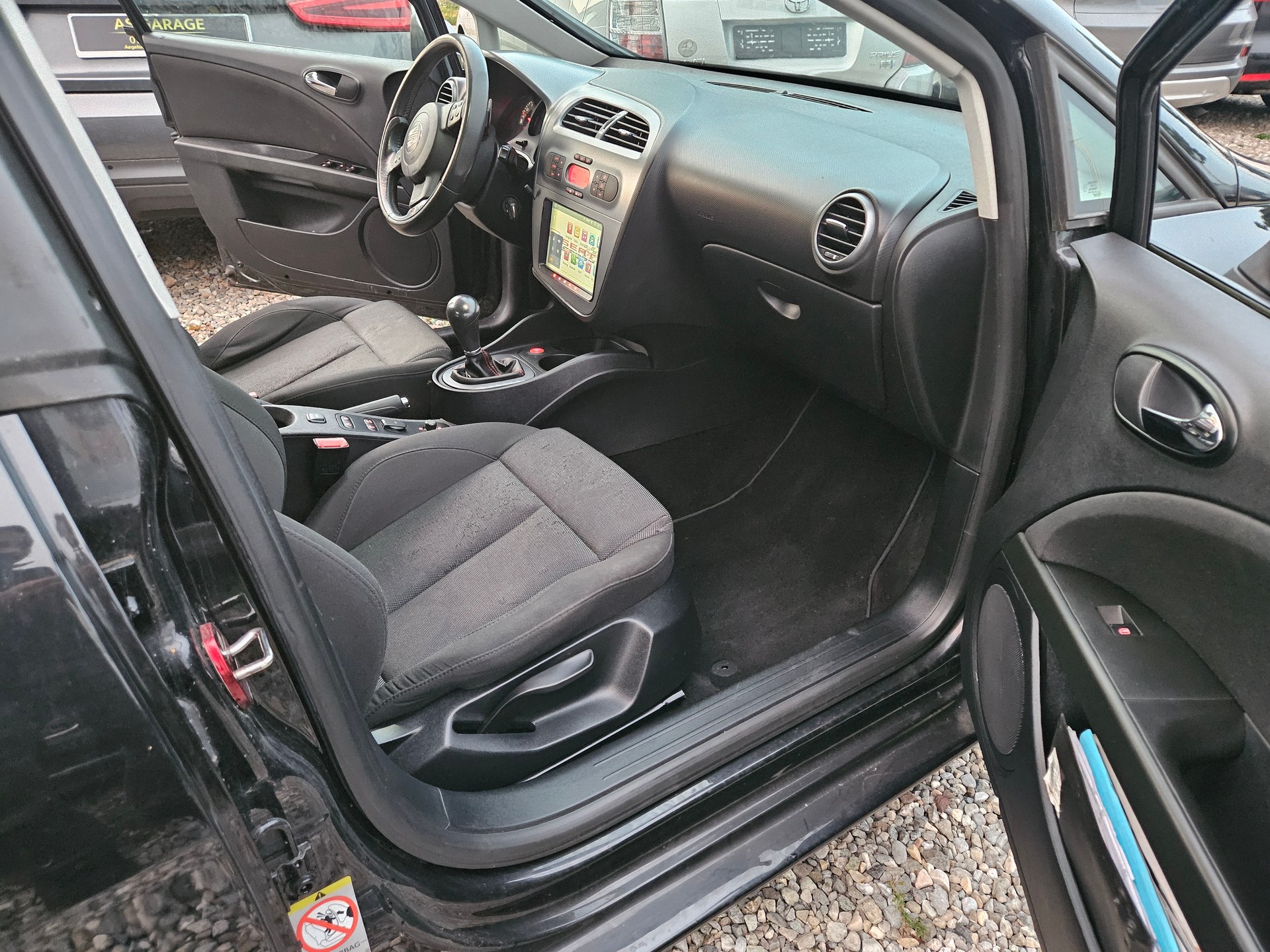 SEAT Leon 2.0 TSI FR-image-10