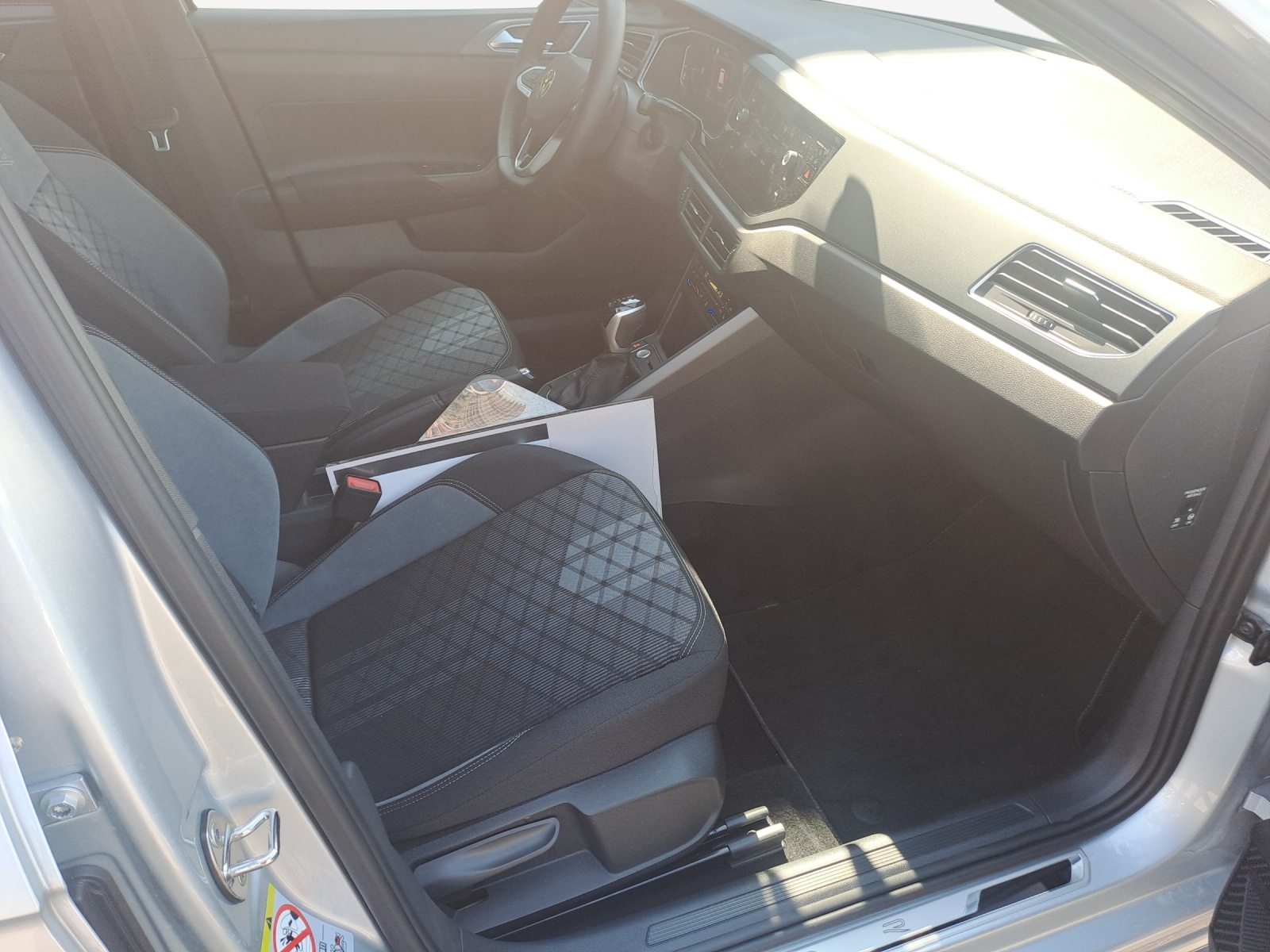 VW Polo R-Line 1.0TSI 95PS DSG-image-14