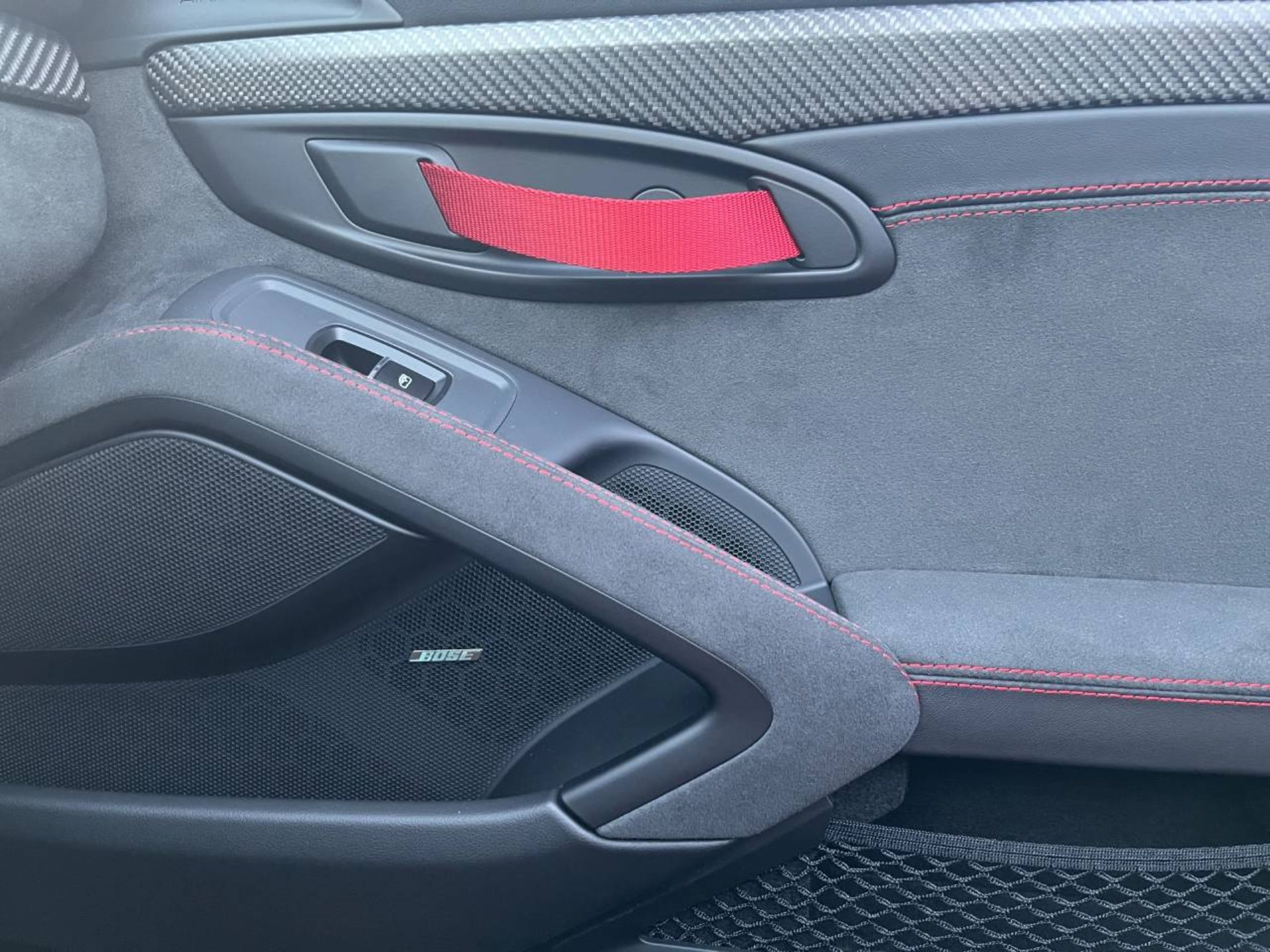 PORSCHE 718 Spyder RS-image-19