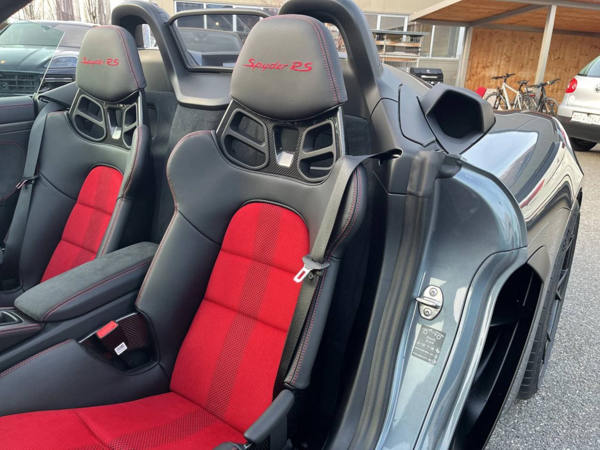 PORSCHE 718 Spyder RS-image-14