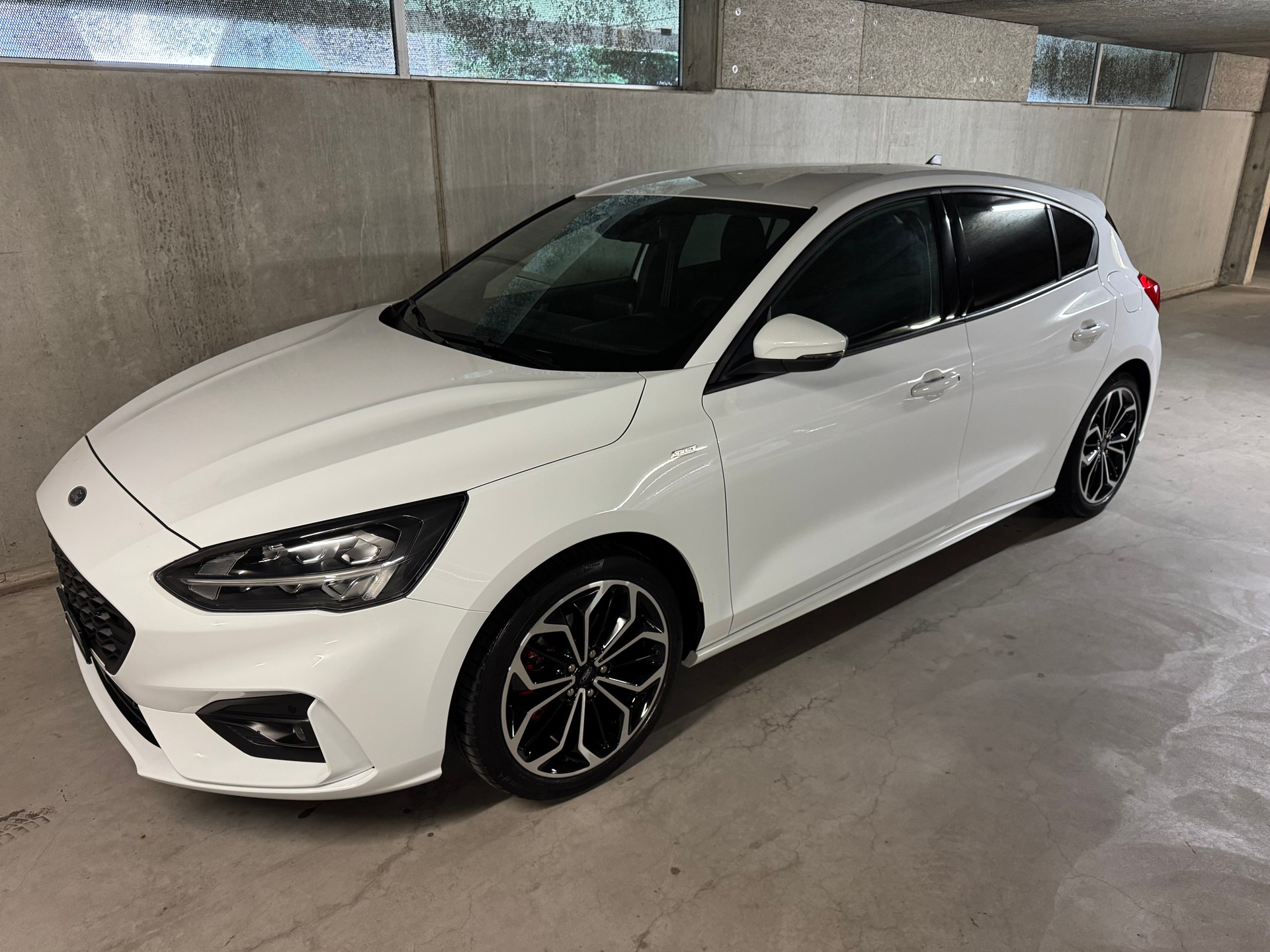 FORD Focus 1.5 SCTi ST Line X Automatic-image-0