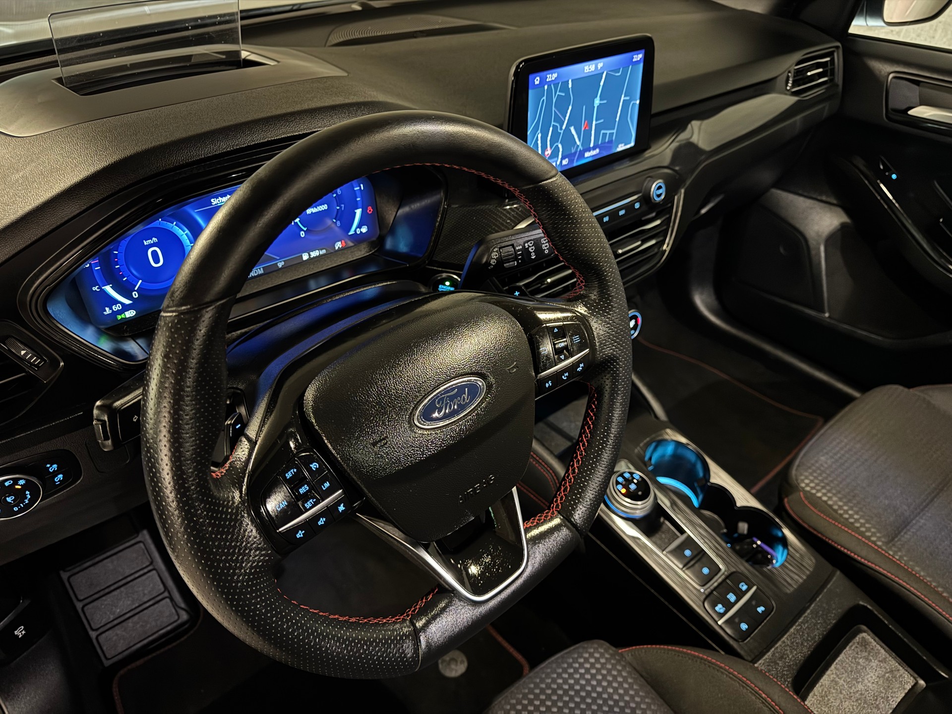 FORD Focus 1.5 SCTi ST Line X Automatic-image-22